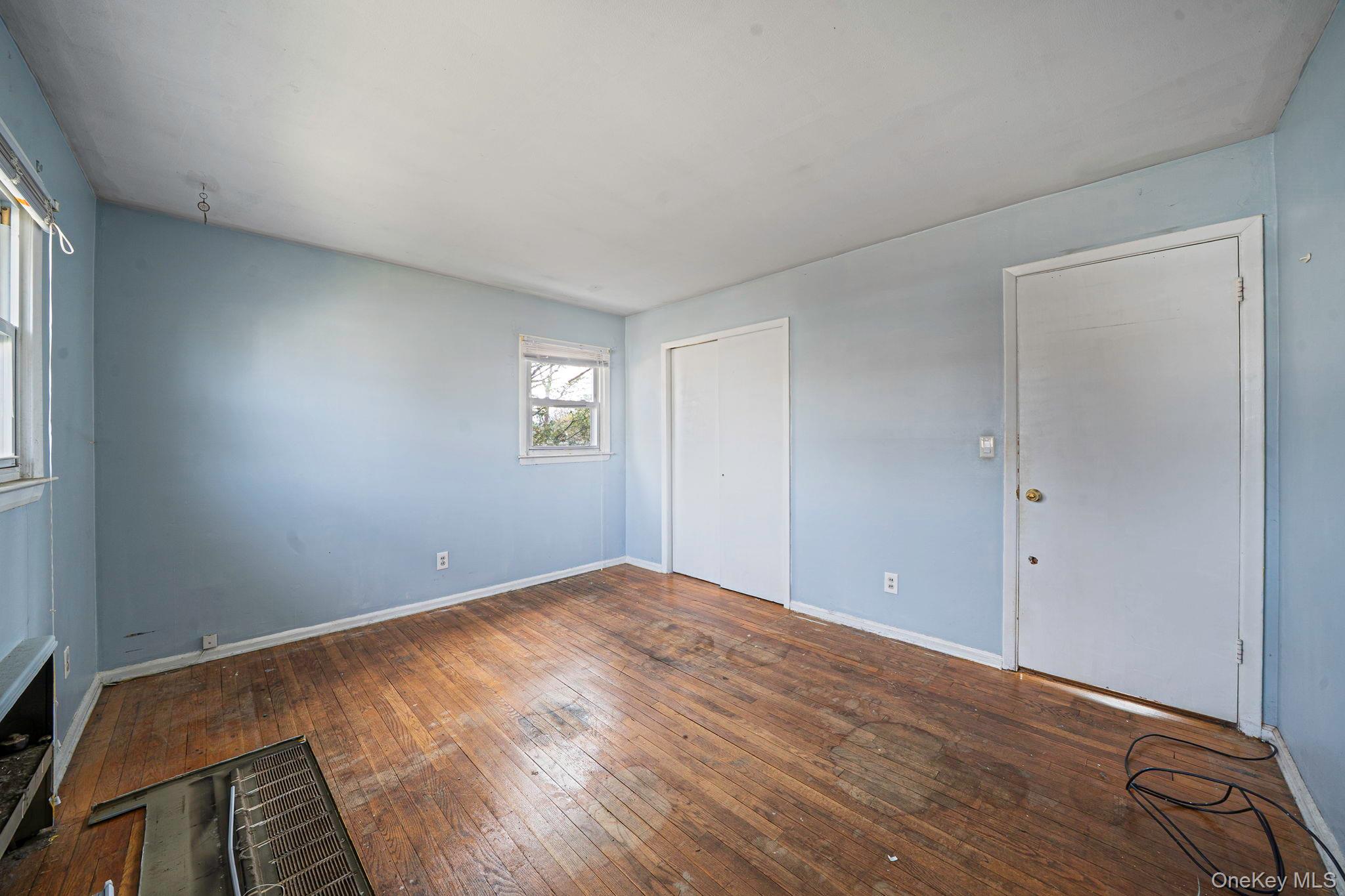 #13 photo, 2492 6th Avenue, East Meadow , NY 11554