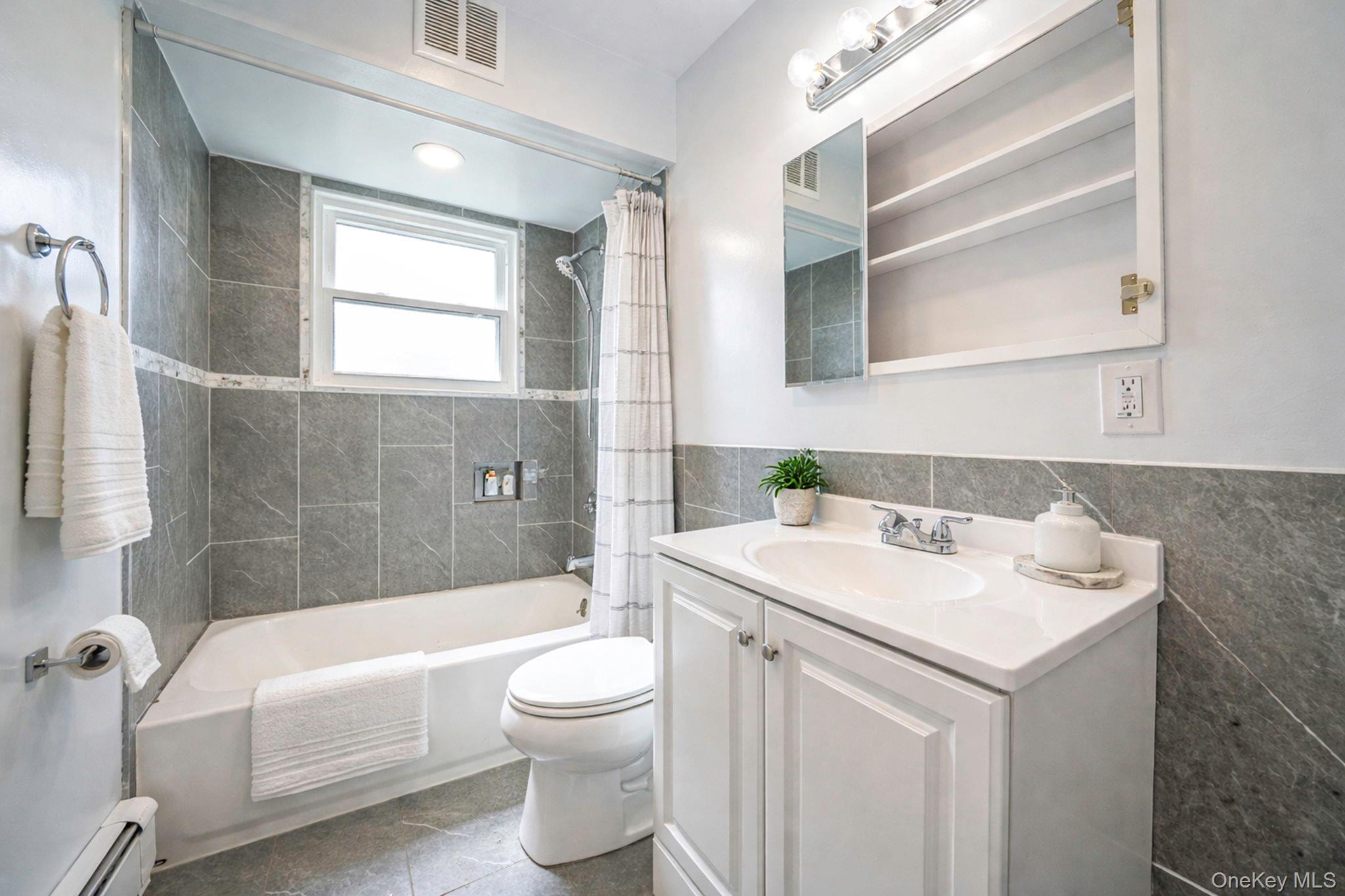 #16 photo, 2492 6th Avenue, East Meadow , NY 11554