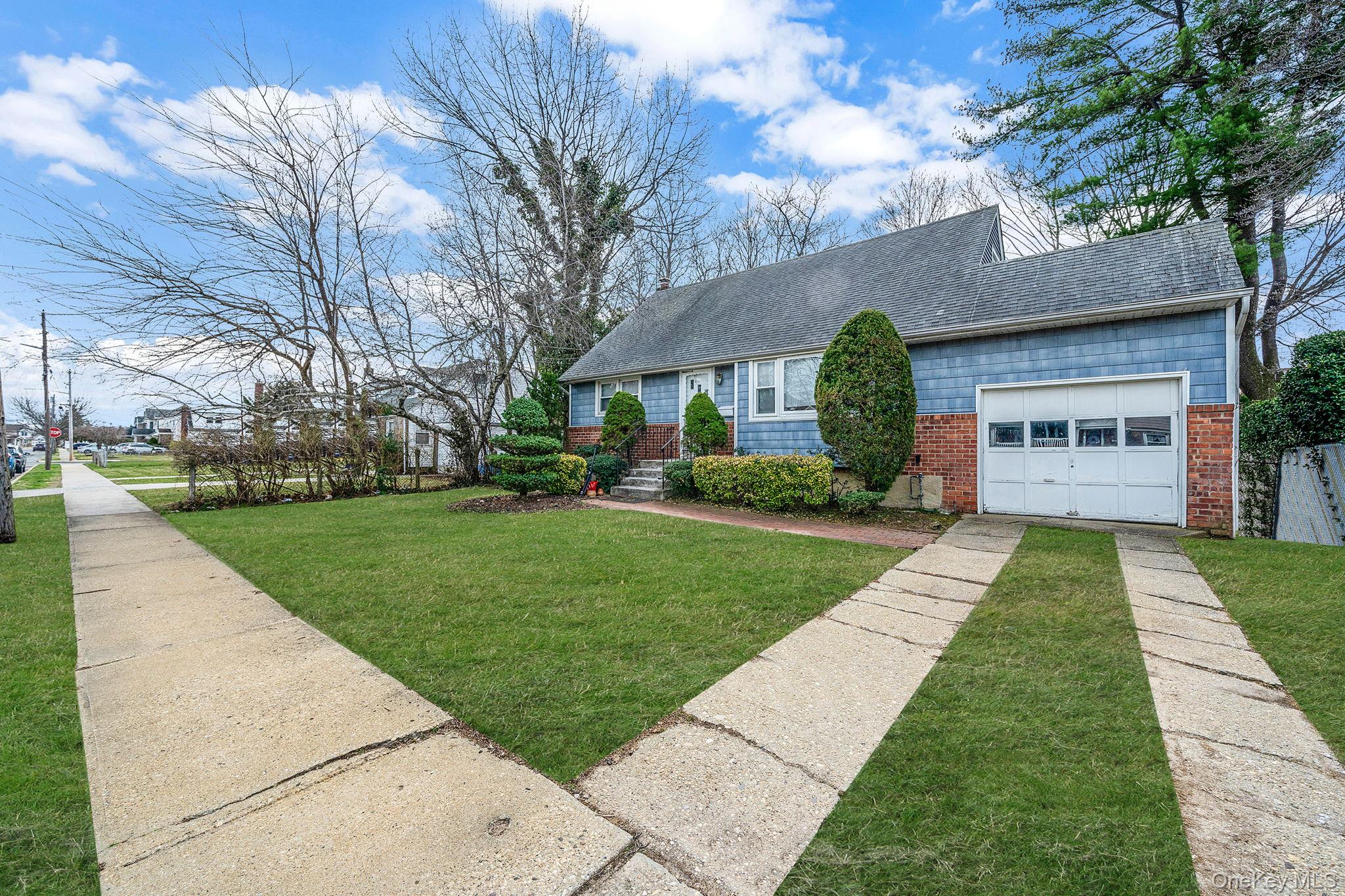 #3 photo, 2492 6th Avenue, East Meadow , NY 11554