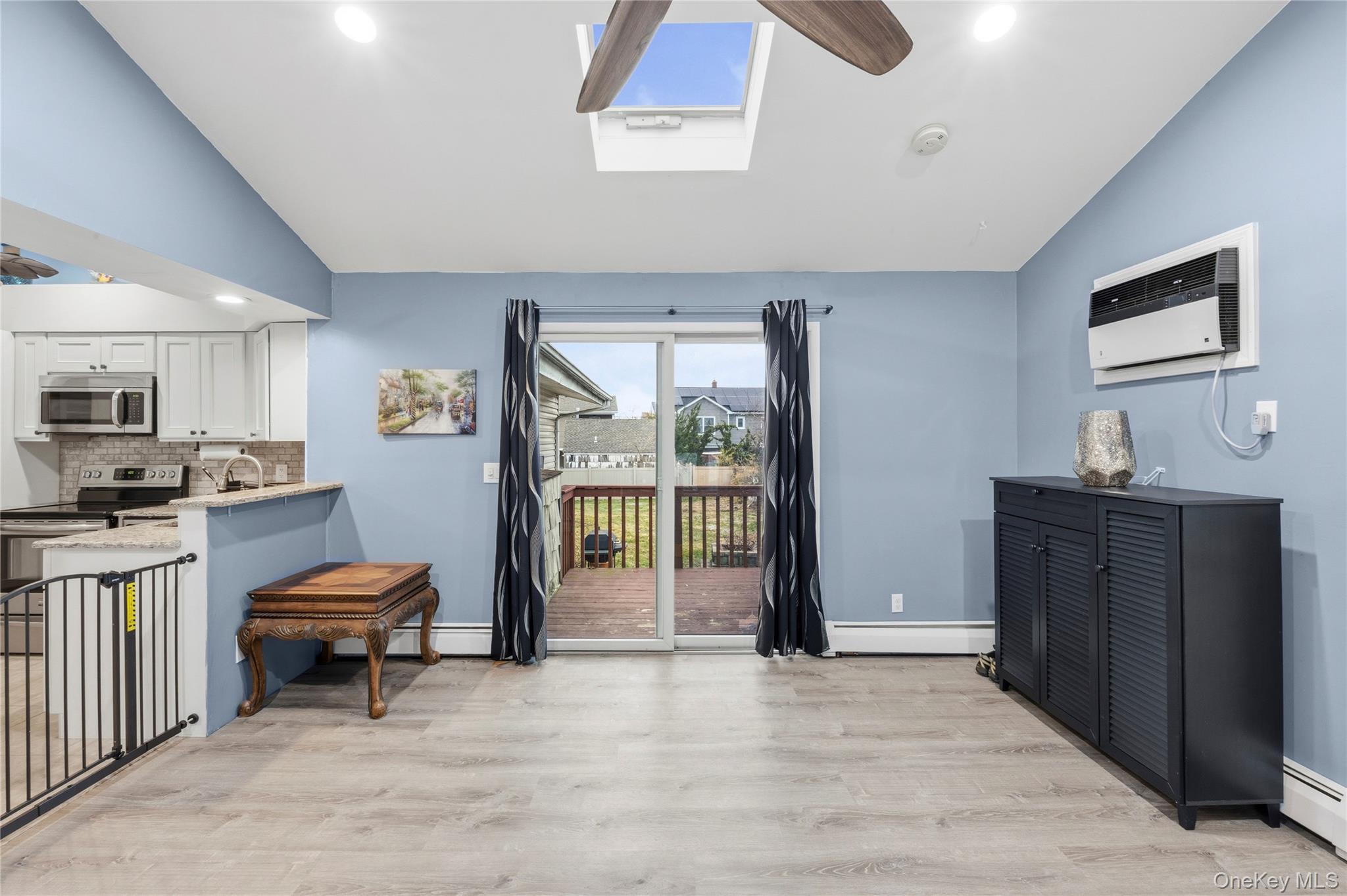 #5 photo, 2582 Centre Avenue, Bellmore , NY 11710