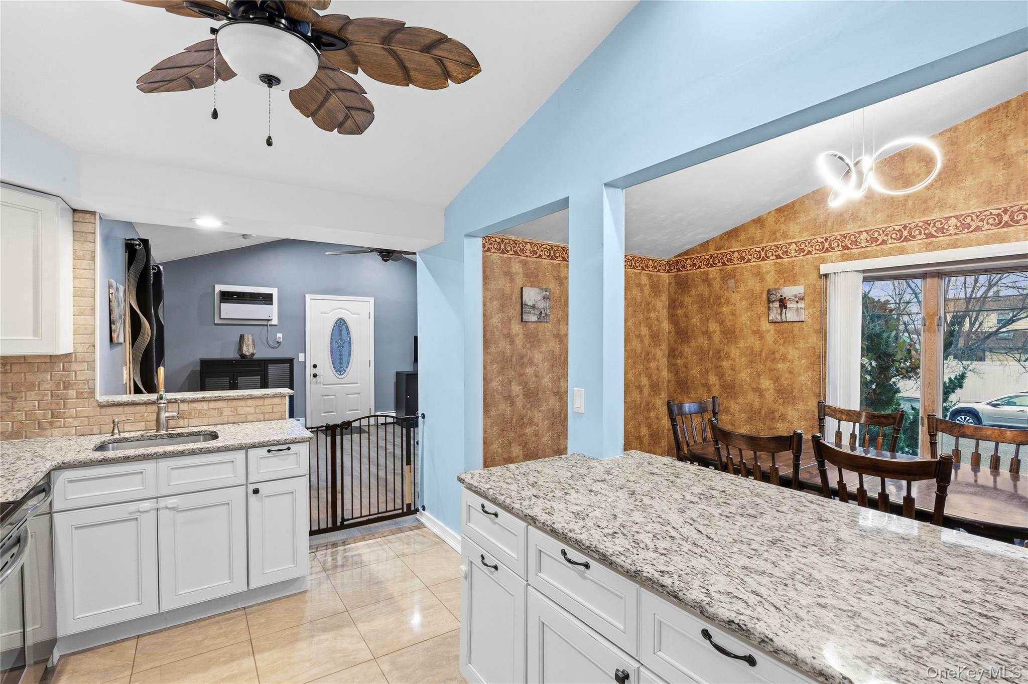 #7 photo, 2582 Centre Avenue, Bellmore , NY 11710