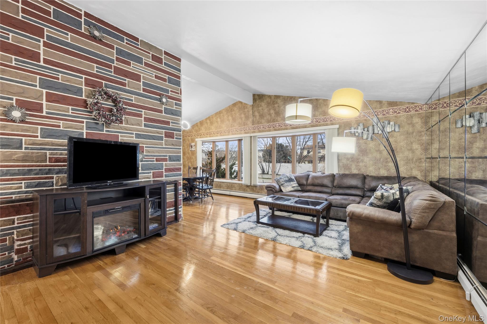 #9 photo, 2582 Centre Avenue, Bellmore , NY 11710