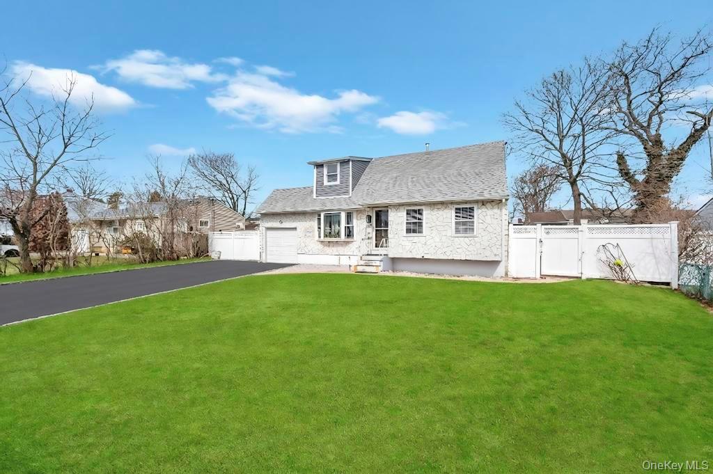 #5 photo, 41 Walton Street, Brentwood , NY 11717