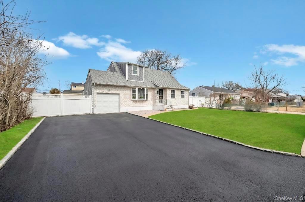 #6 photo, 41 Walton Street, Brentwood , NY 11717