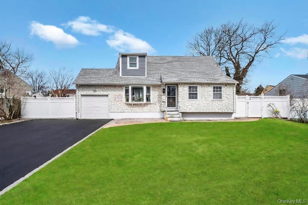 #7 photo, 41 Walton Street, Brentwood , NY 11717