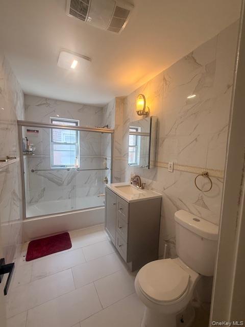 #7 photo, 52-30 62nd Street, Maspeth , NY 11378