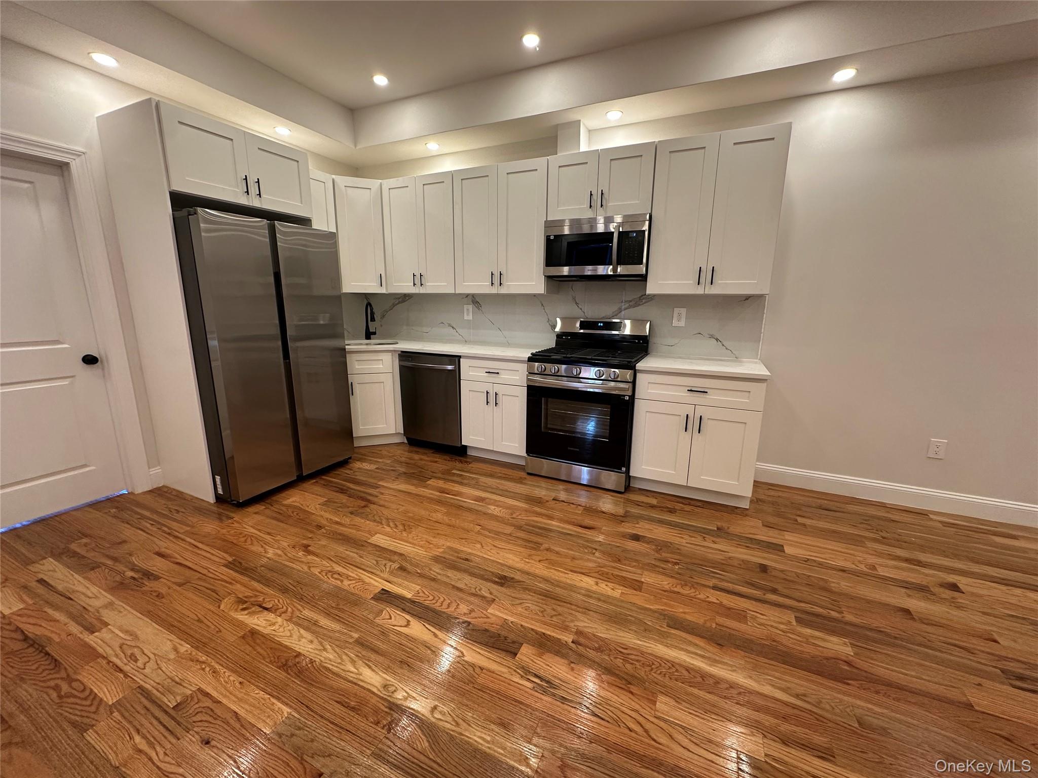 #13 photo, 97-15 75th Street, クイーンズ区 Ozone Park , NY 11416