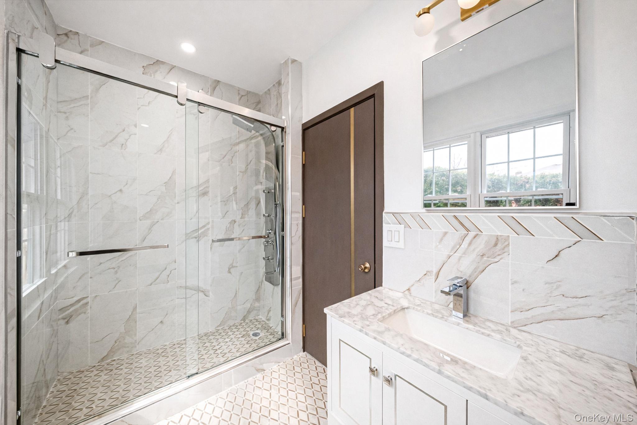 #16 photo, 8703 168th Place, クイーンズ区 Jamaica , NY 11432