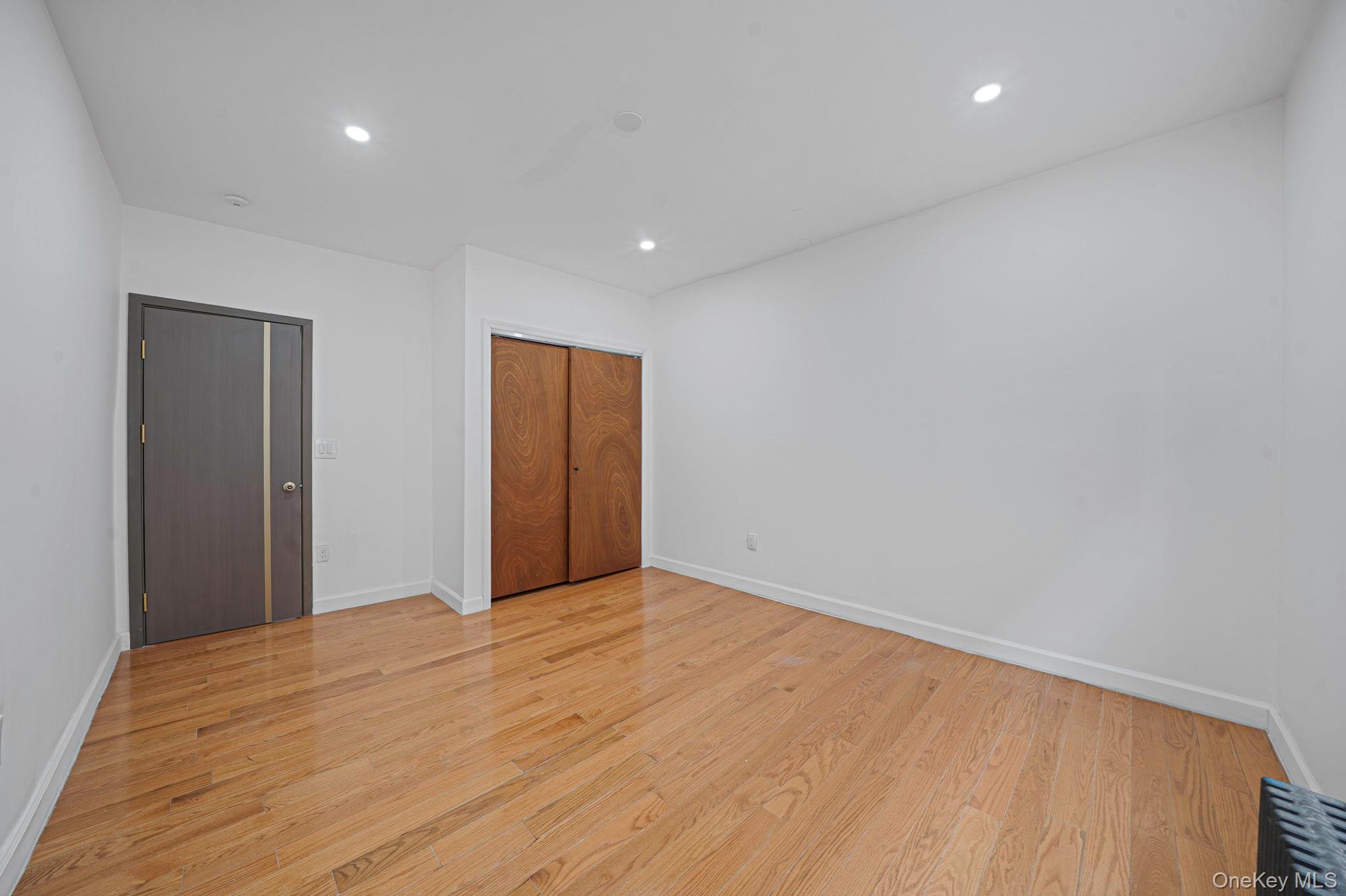 #18 photo, 8703 168th Place, クイーンズ区 Jamaica , NY 11432