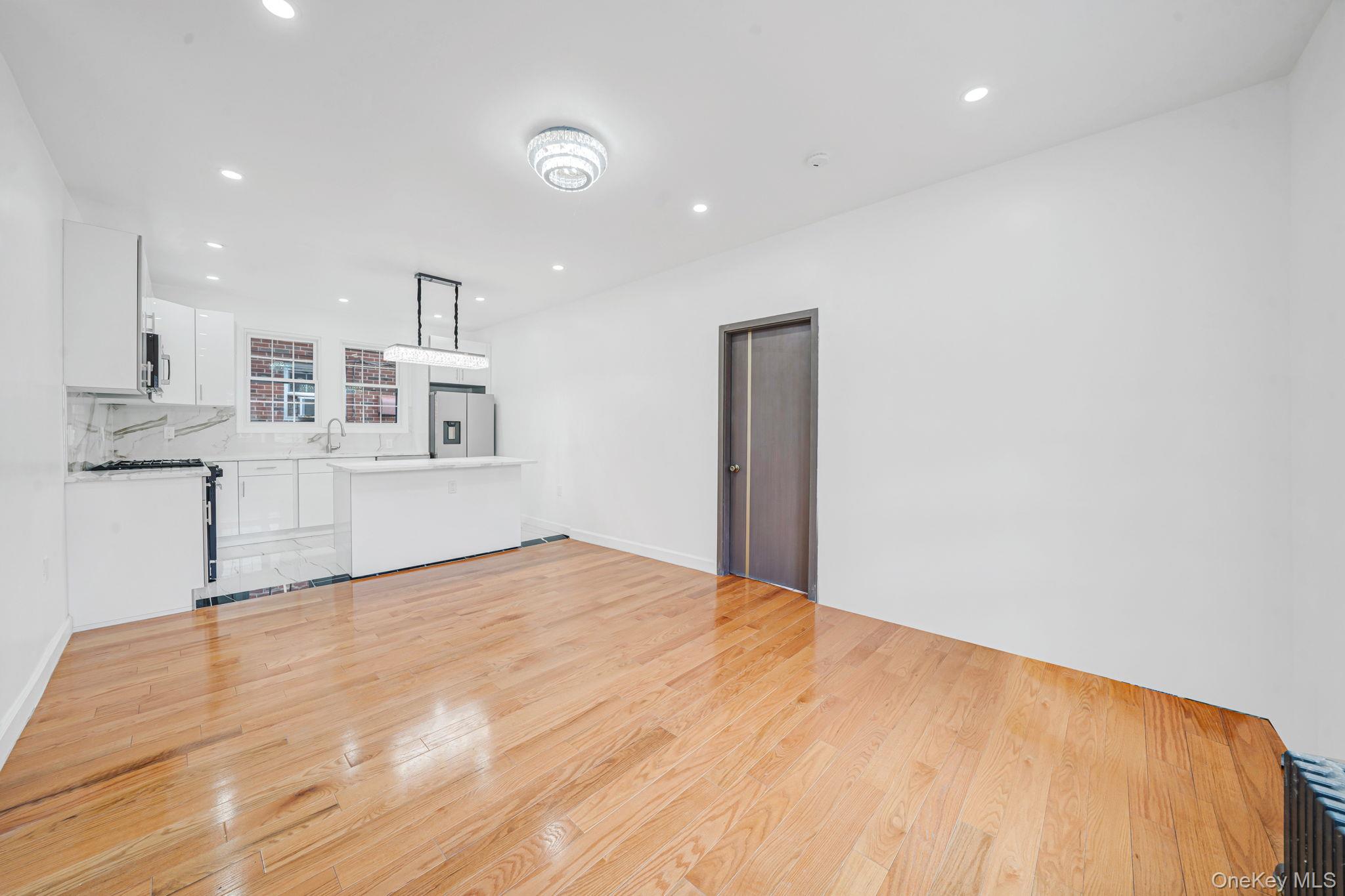 #5 photo, 8703 168th Place, クイーンズ区 Jamaica , NY 11432