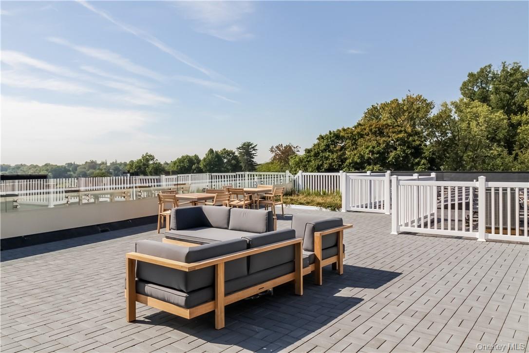 #18 photo, 108 Mamaroneck Avenue, Mamaroneck , NY 10543