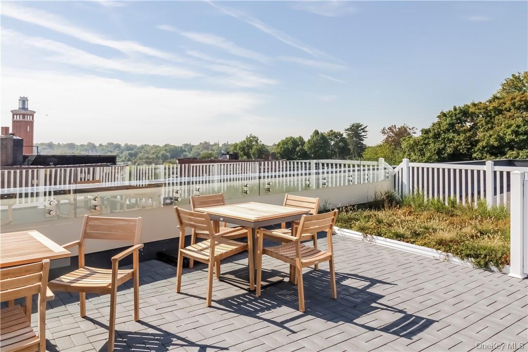 #19 photo, 108 Mamaroneck Avenue, Mamaroneck , NY 10543