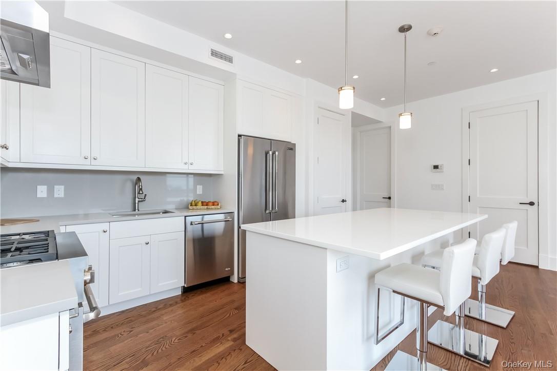 #2 photo, 108 Mamaroneck Avenue, Mamaroneck , NY 10543