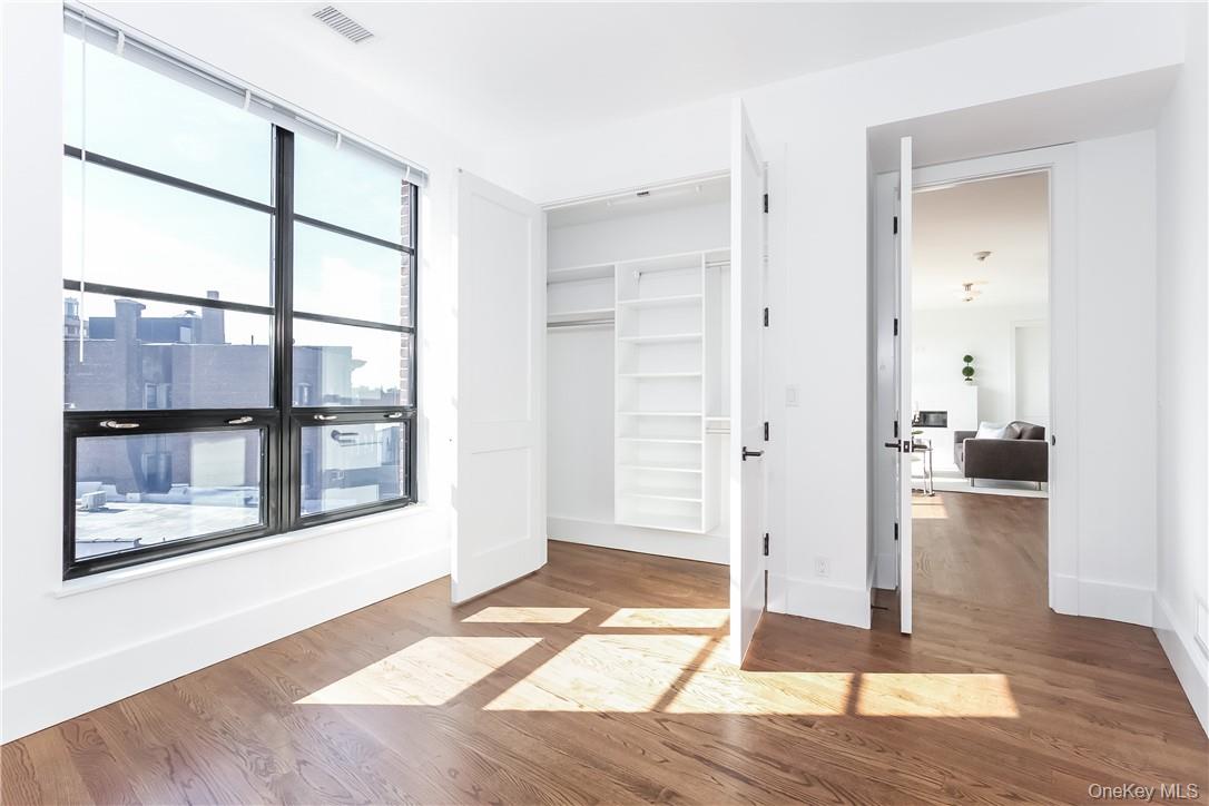 #9 photo, 108 Mamaroneck Avenue, Mamaroneck , NY 10543