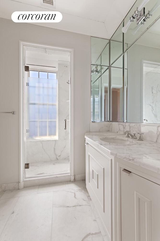 #15 photo, 18 GRAMERCY Park S, マンハッタン Gramercy Park , NY 10003