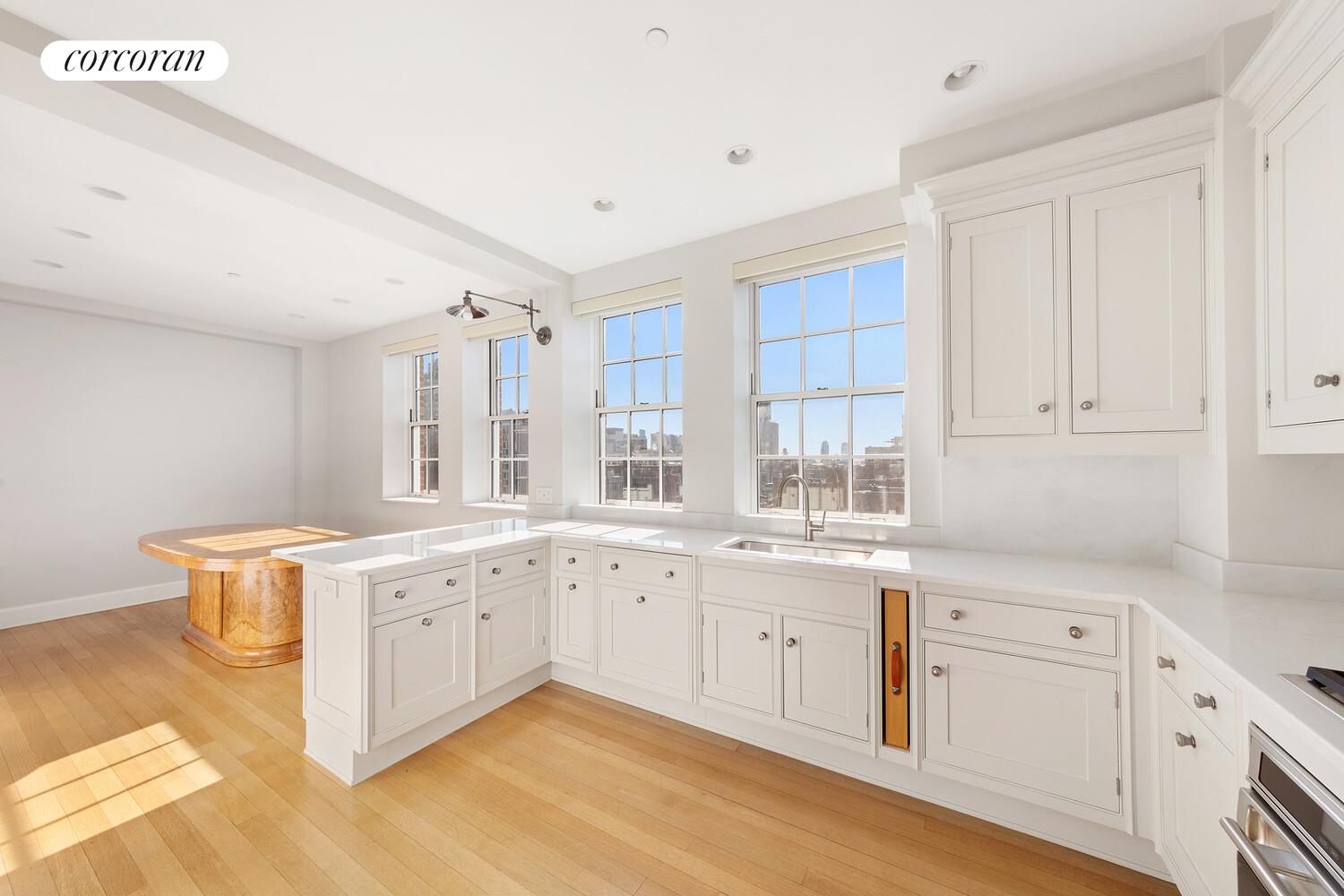 #8 photo, 18 GRAMERCY Park S, マンハッタン Gramercy Park , NY 10003