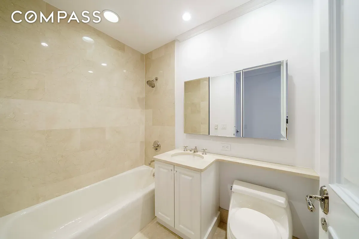 #15 photo, 351 E 51st Street, マンハッタン Midtown East , NY 10022