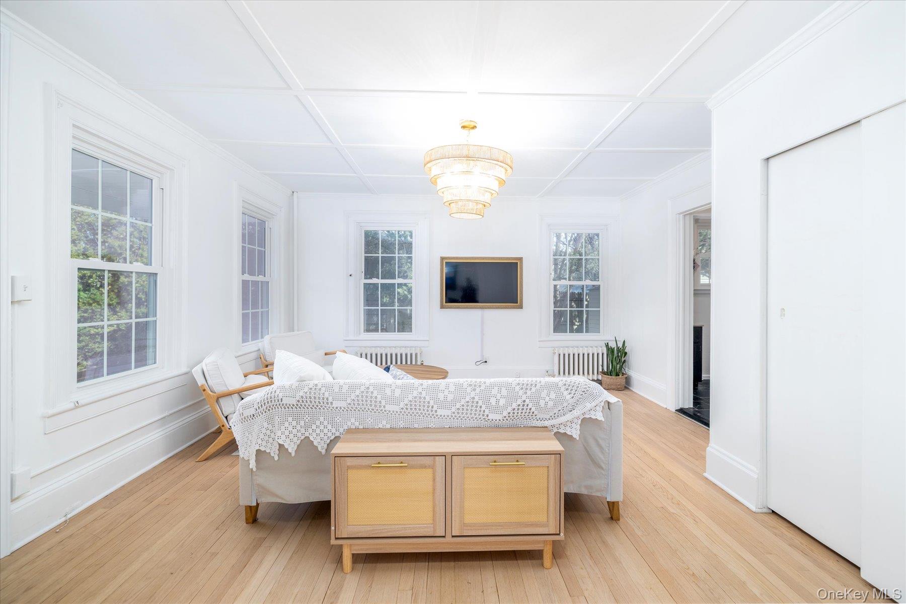 #10 photo, 1885 Washington Avenue, Seaford , NY 11783