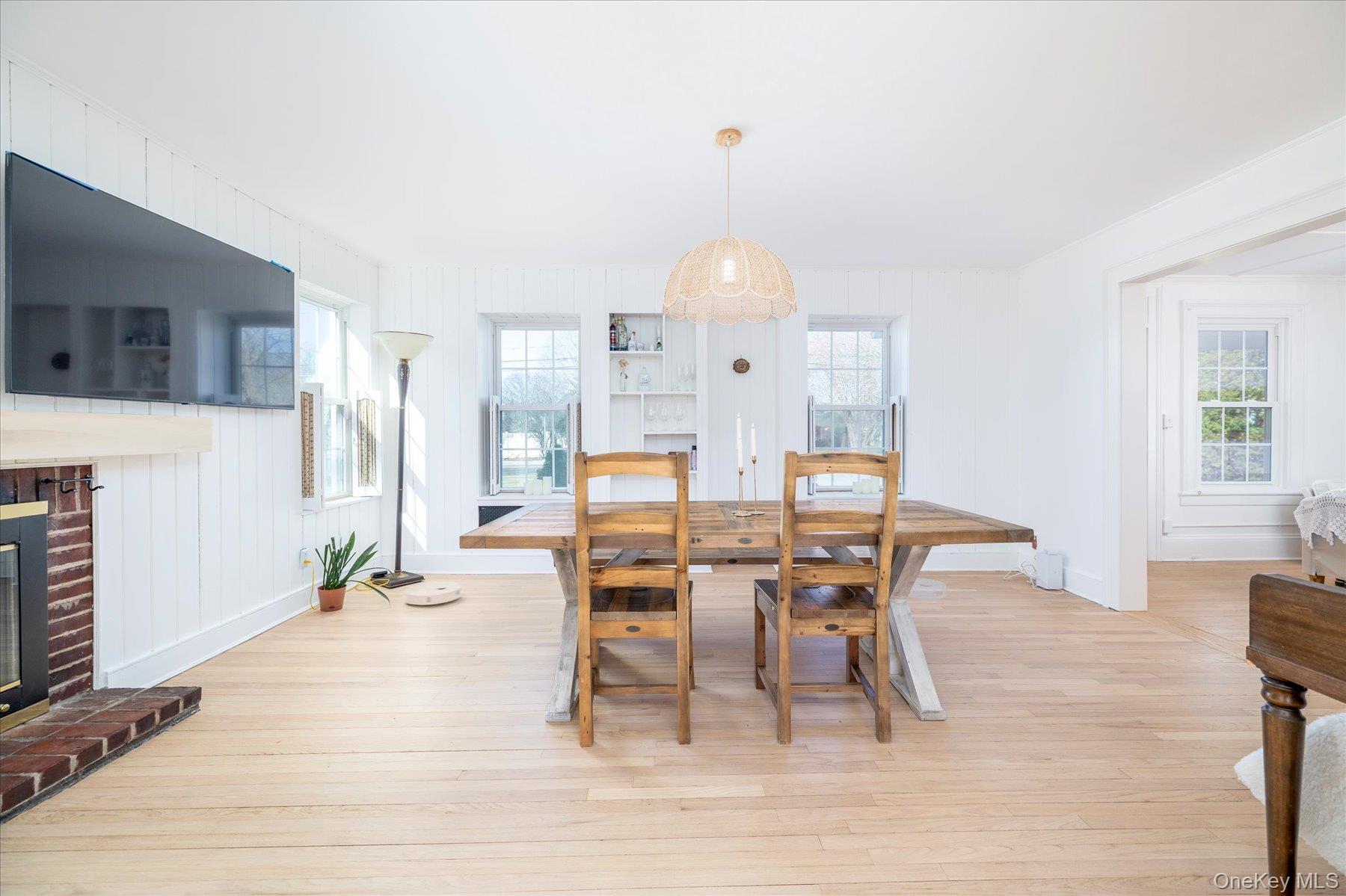 #14 photo, 1885 Washington Avenue, Seaford , NY 11783