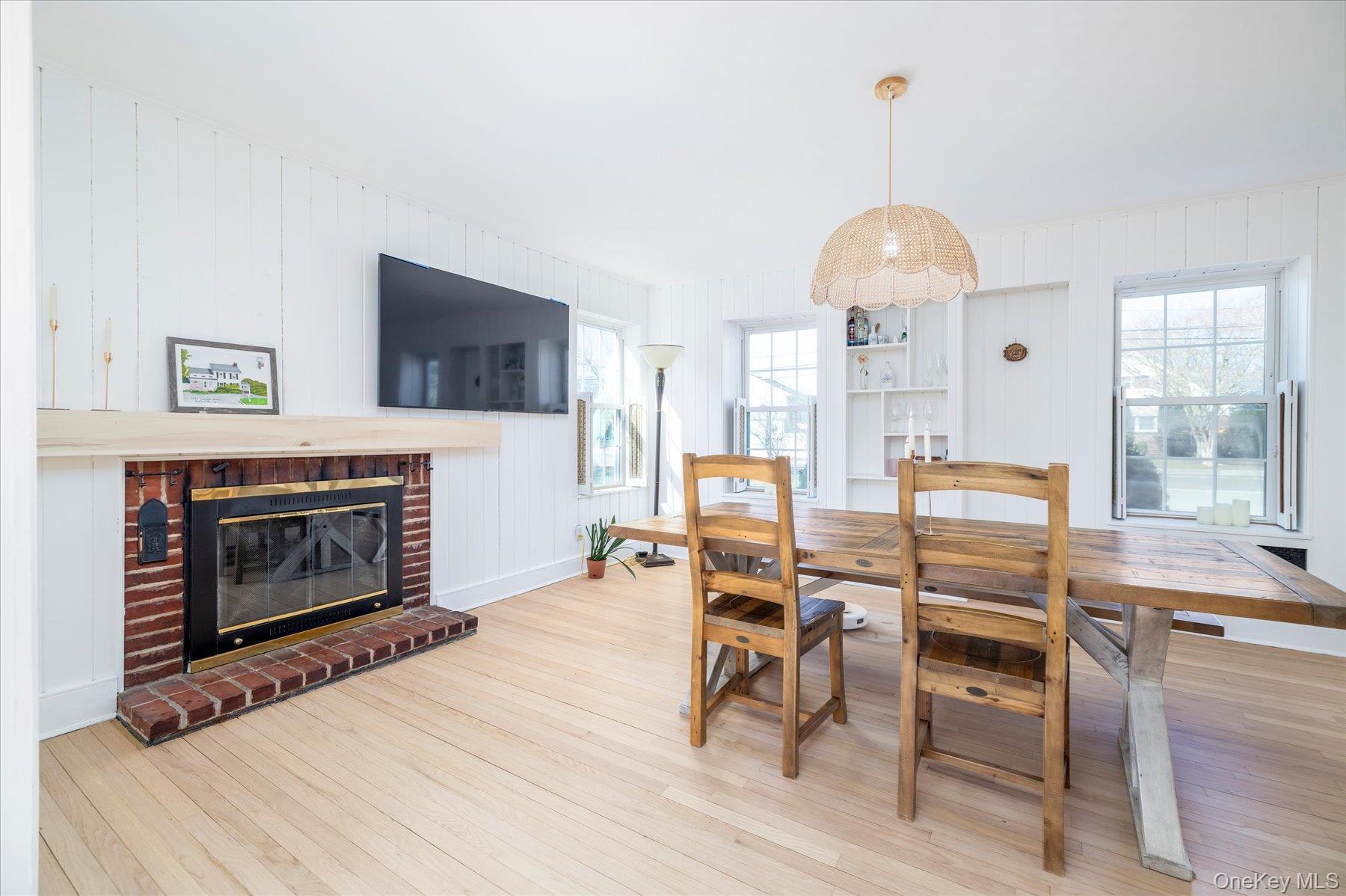 #15 photo, 1885 Washington Avenue, Seaford , NY 11783