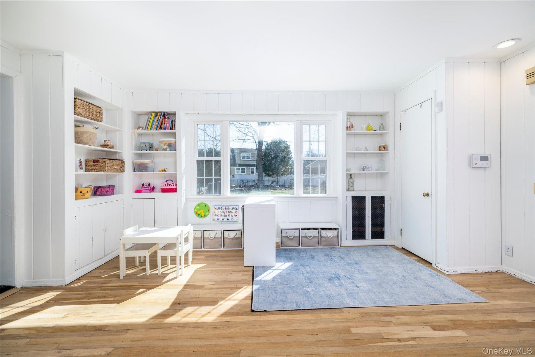 #17 photo, 1885 Washington Avenue, Seaford , NY 11783