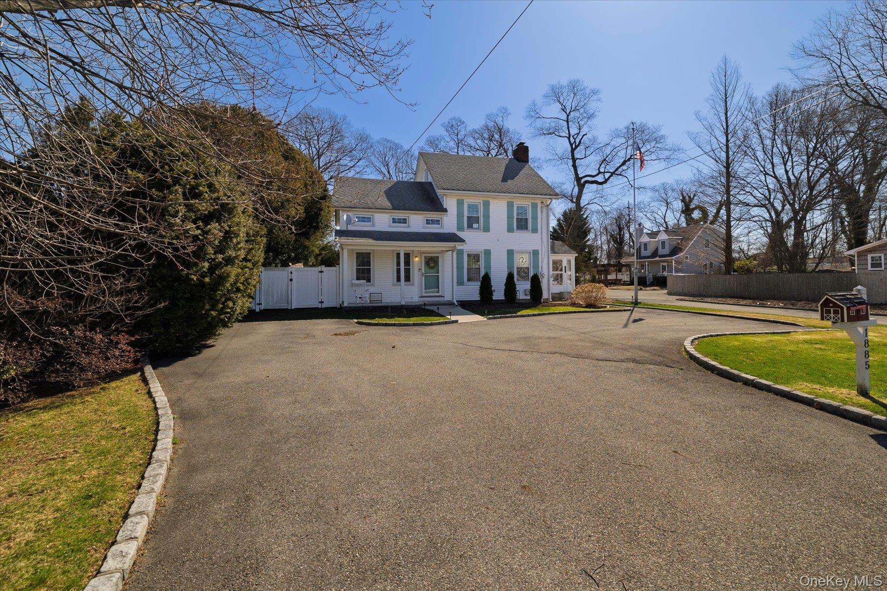 #6 photo, 1885 Washington Avenue, Seaford , NY 11783