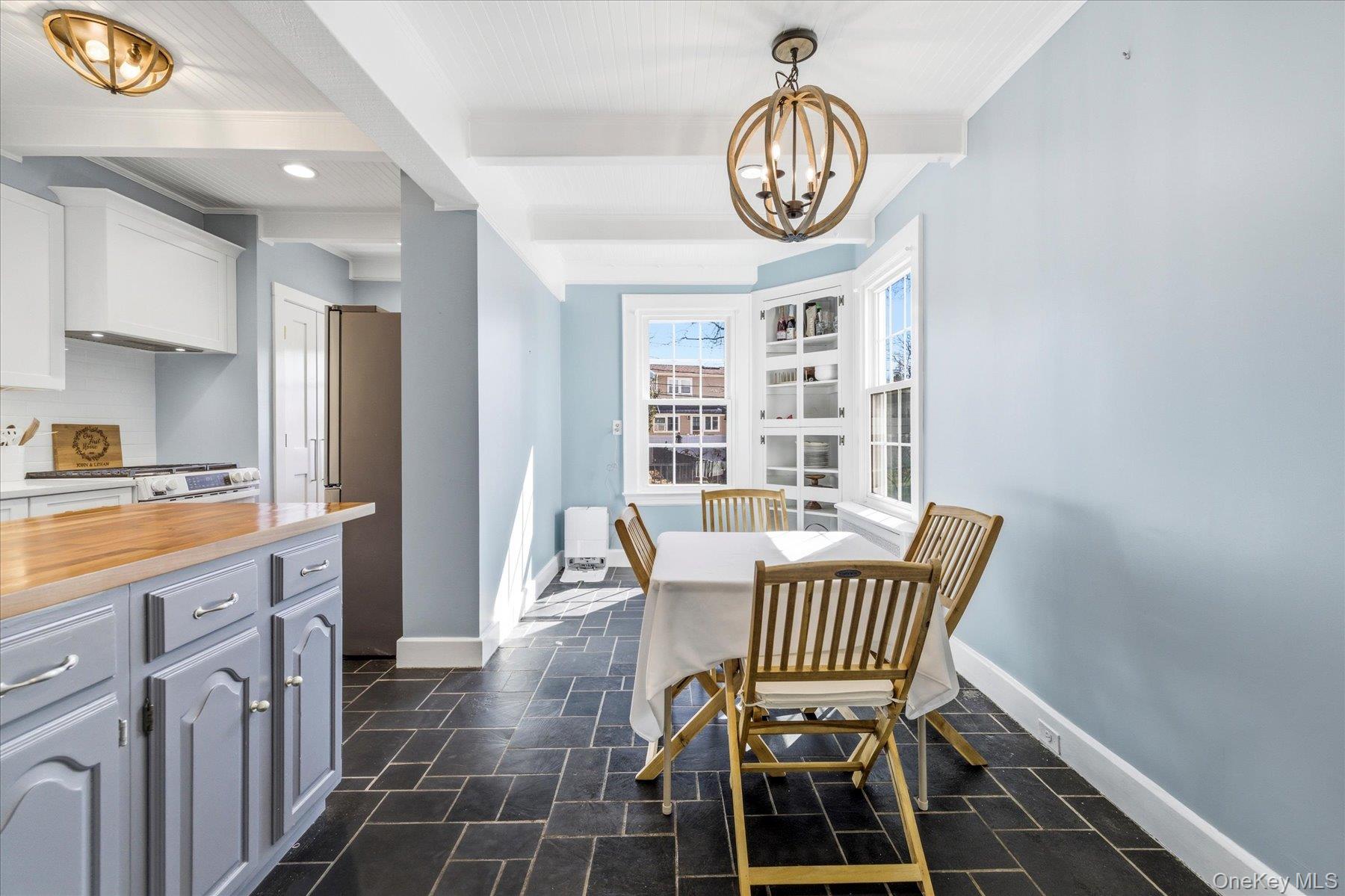 #8 photo, 1885 Washington Avenue, Seaford , NY 11783