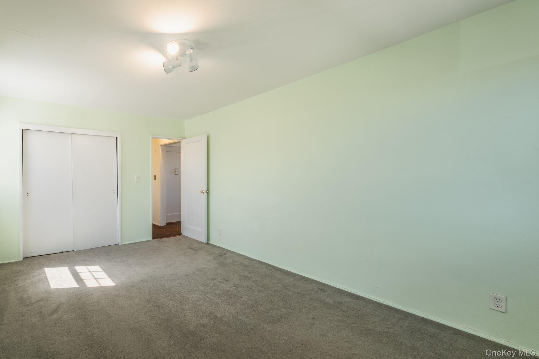 #8 photo, 61-28 255th, クイーンズ区 Little Neck , NY 11362