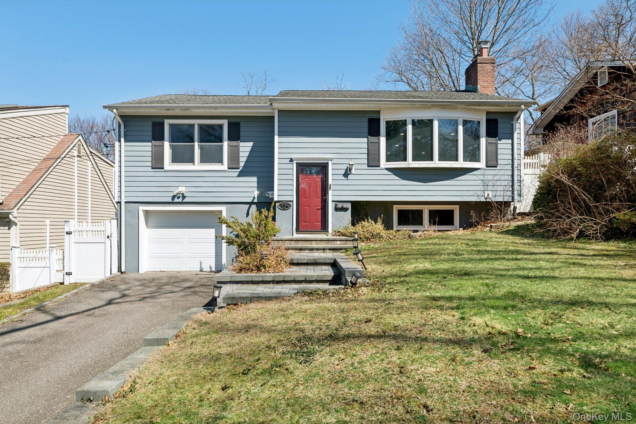 #1 photo, 159 Chestnut Circle, Northport , NY 11768