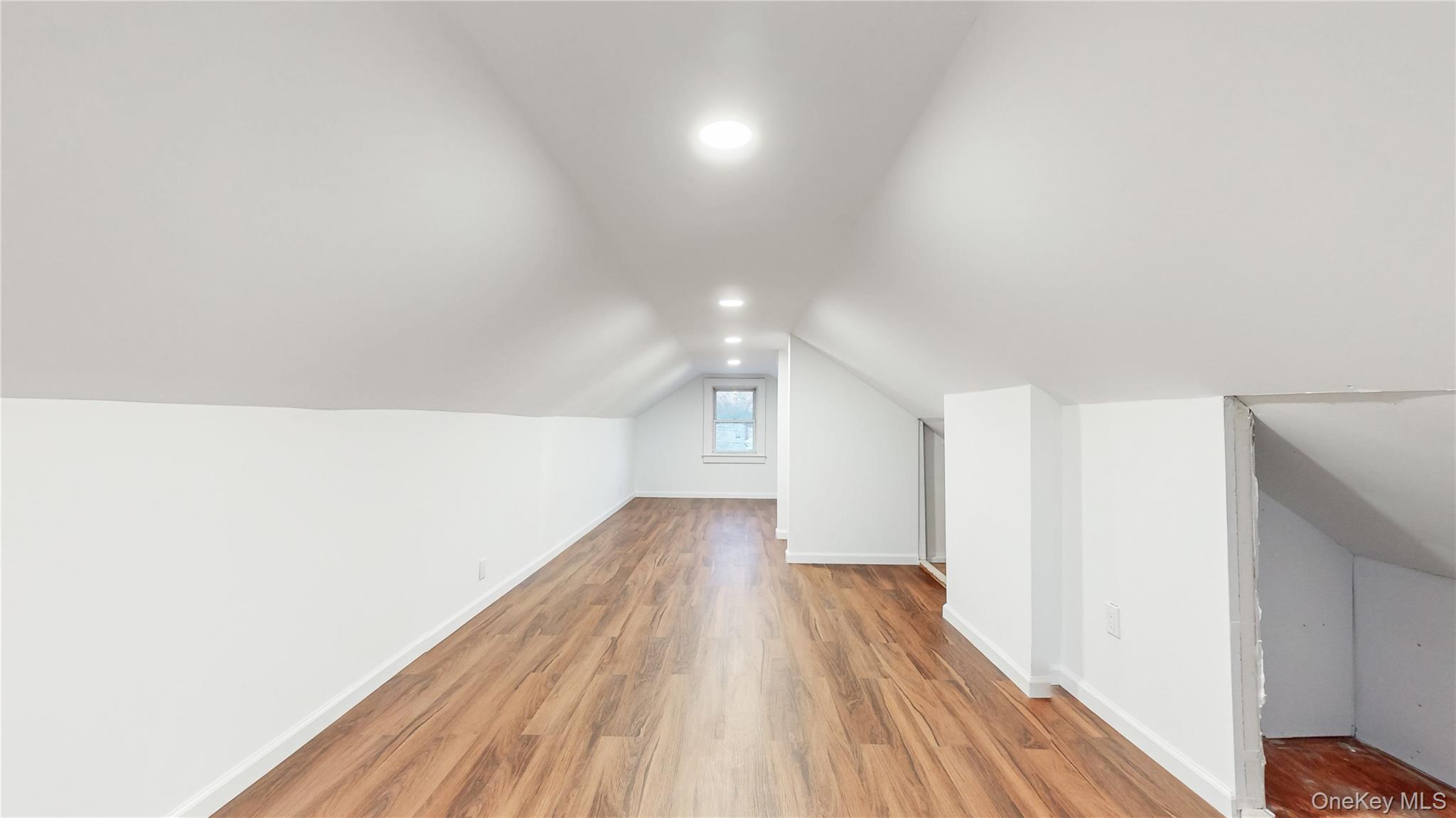 #16 photo, 23 Cherry Street, Саффолк ‖ East Northport , NY 11731