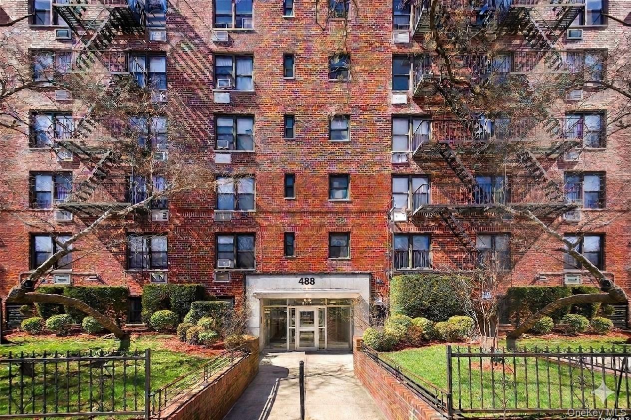 #10 photo, 488 Ocean Parkway, ブルックリン区 Brooklyn , NY 11218