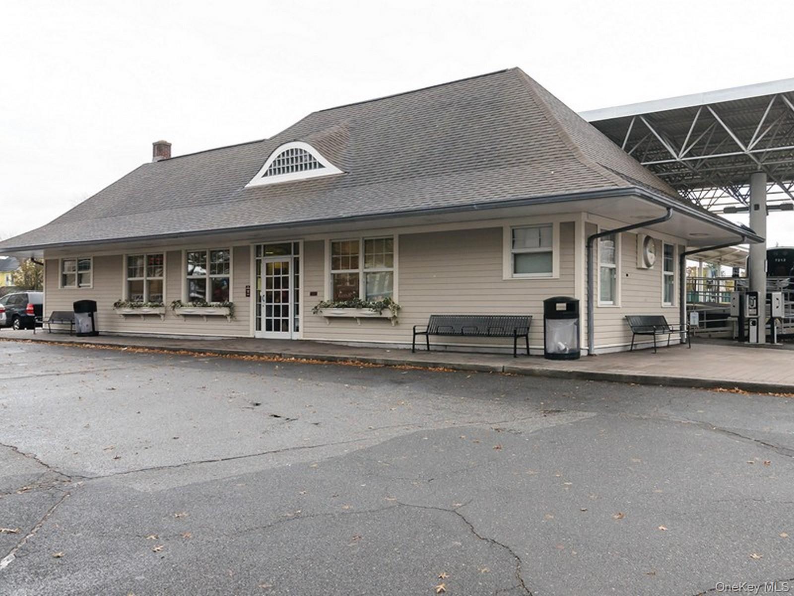 #8 photo, 9 N Maryland Avenue, Port Washington , NY 11050