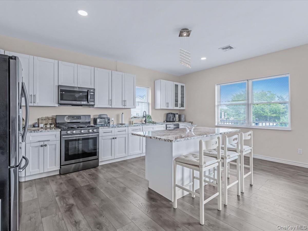 #6 photo, 125 S Bay Drive, Саффолк ‖ Babylon , NY 11702