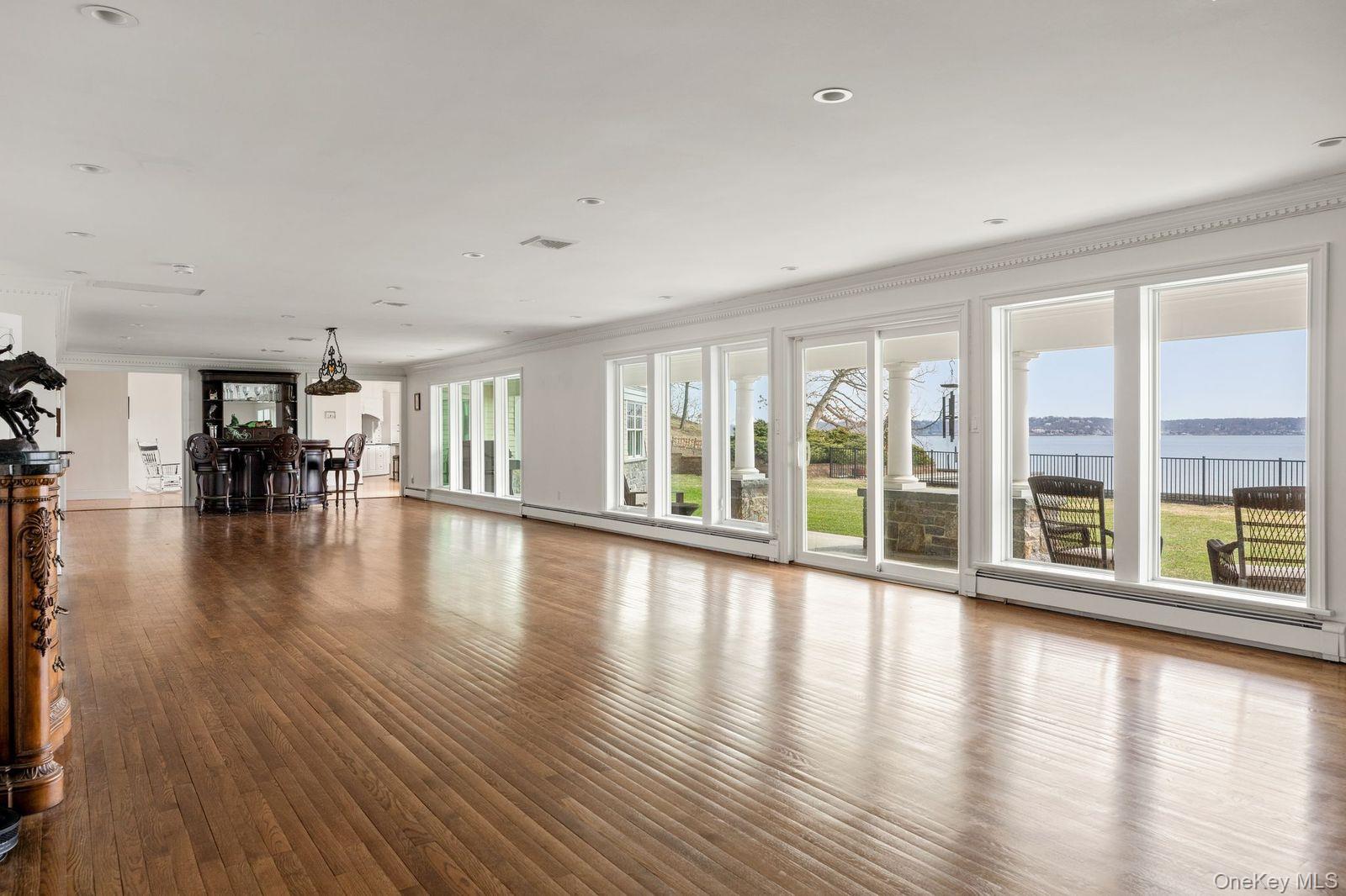 #9 photo, 33 Beach Road, サフォーク郡 Northport , NY 11768