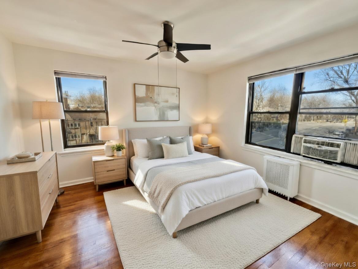 #1 photo, 22-08 76th Street, クイーンズ区 East Elmhurst , NY 11370