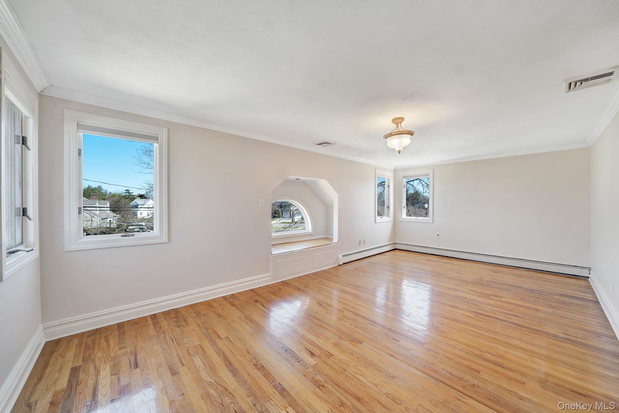 #10 photo, 76 Balcom Road, Нассау ‖ Farmingdale , NY 11735