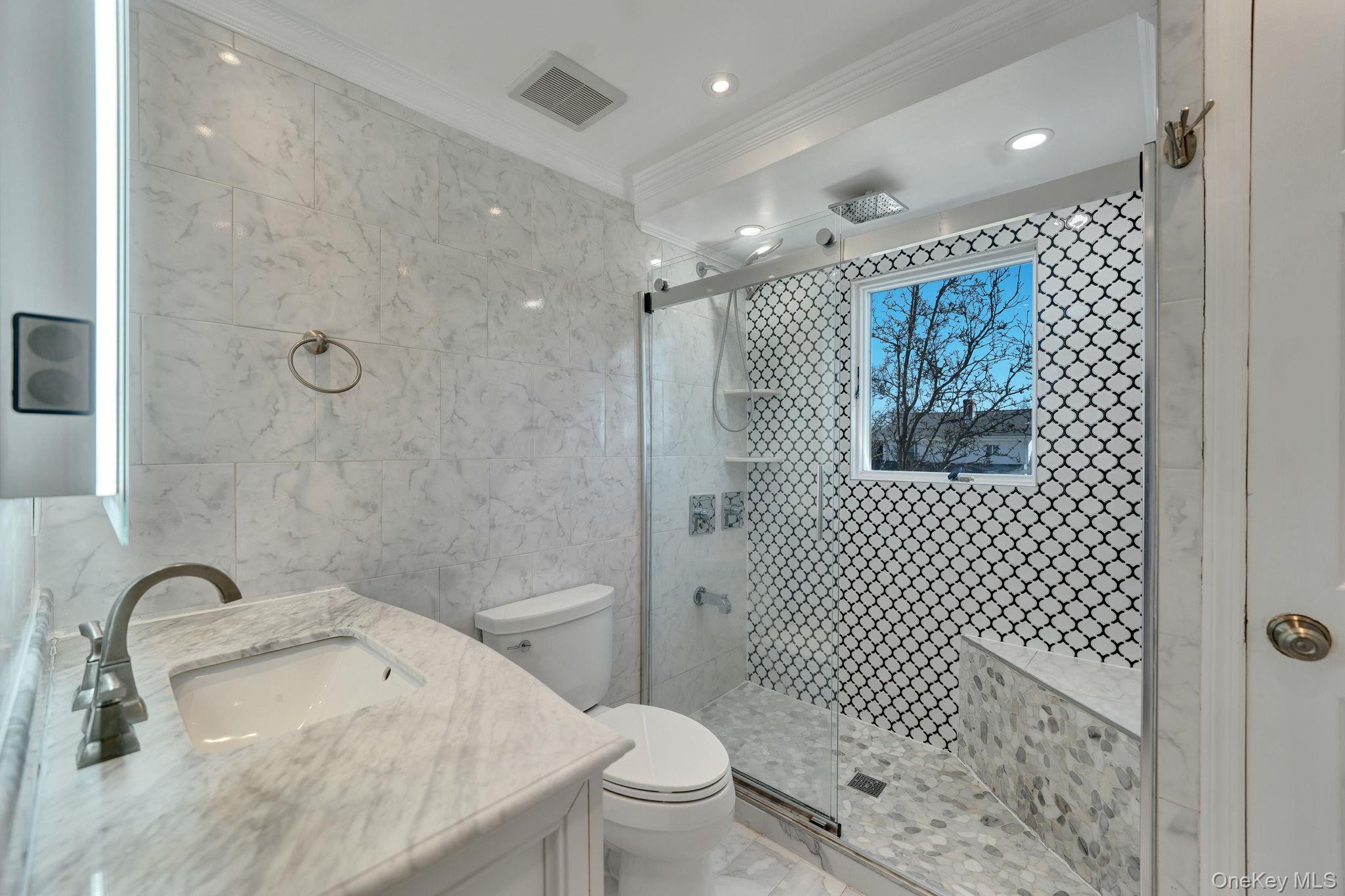 #11 photo, 76 Balcom Road, Нассау ‖ Farmingdale , NY 11735