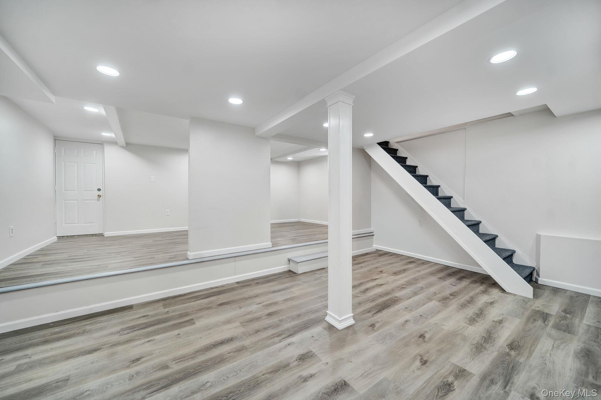 #16 photo, 76 Balcom Road, Нассау ‖ Farmingdale , NY 11735