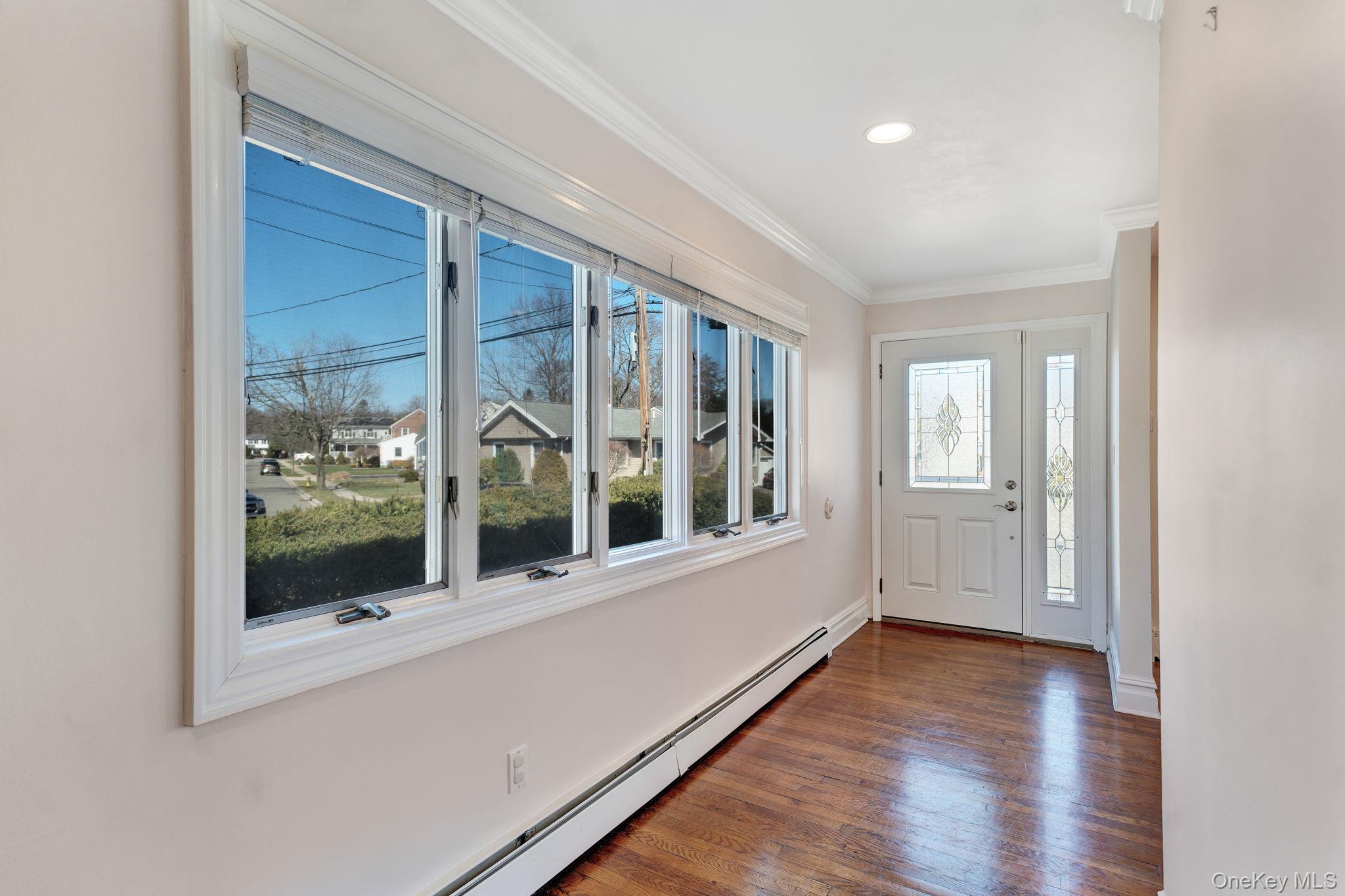 #2 photo, 76 Balcom Road, Нассау ‖ Farmingdale , NY 11735