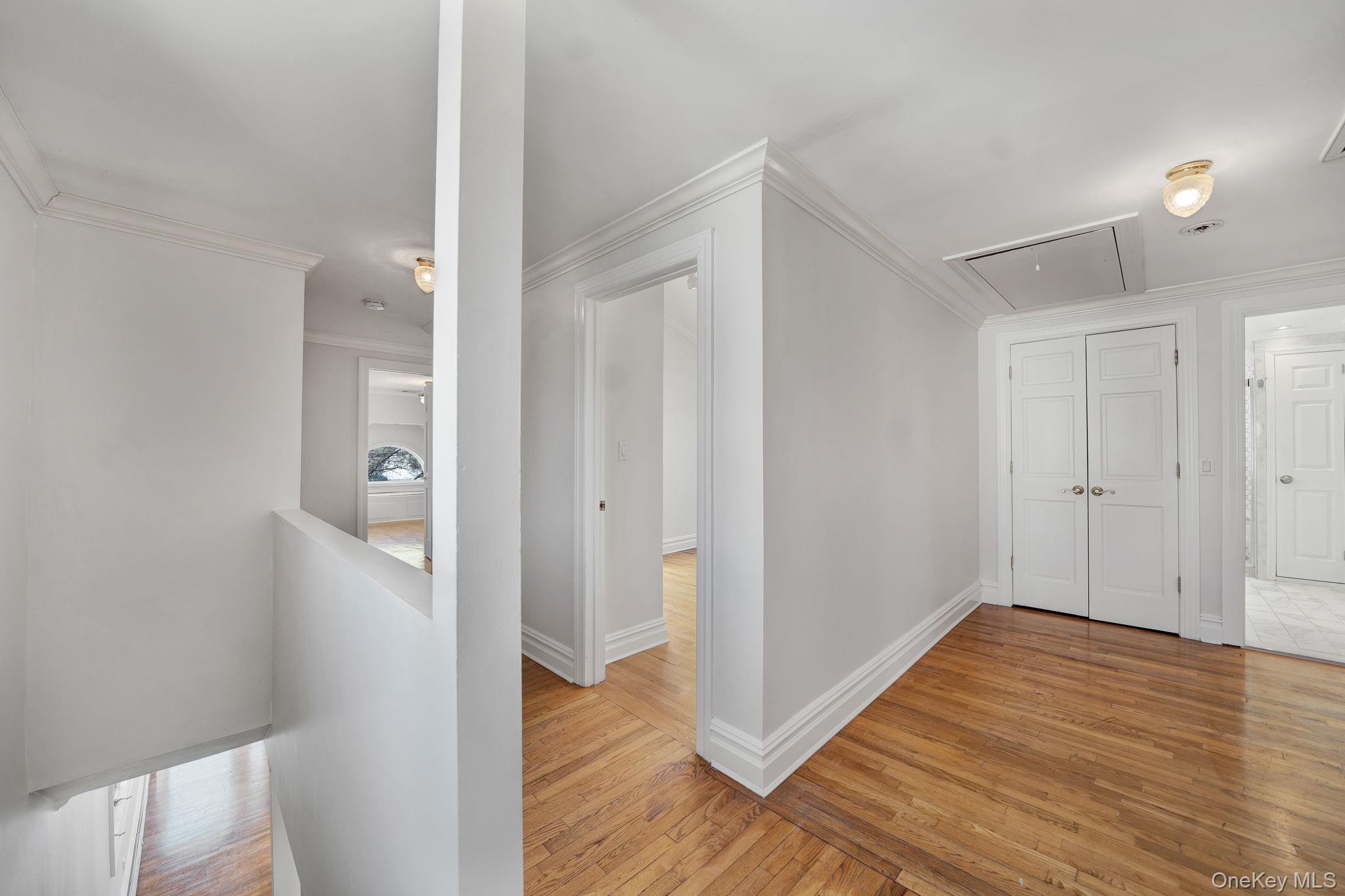 #8 photo, 76 Balcom Road, Нассау ‖ Farmingdale , NY 11735