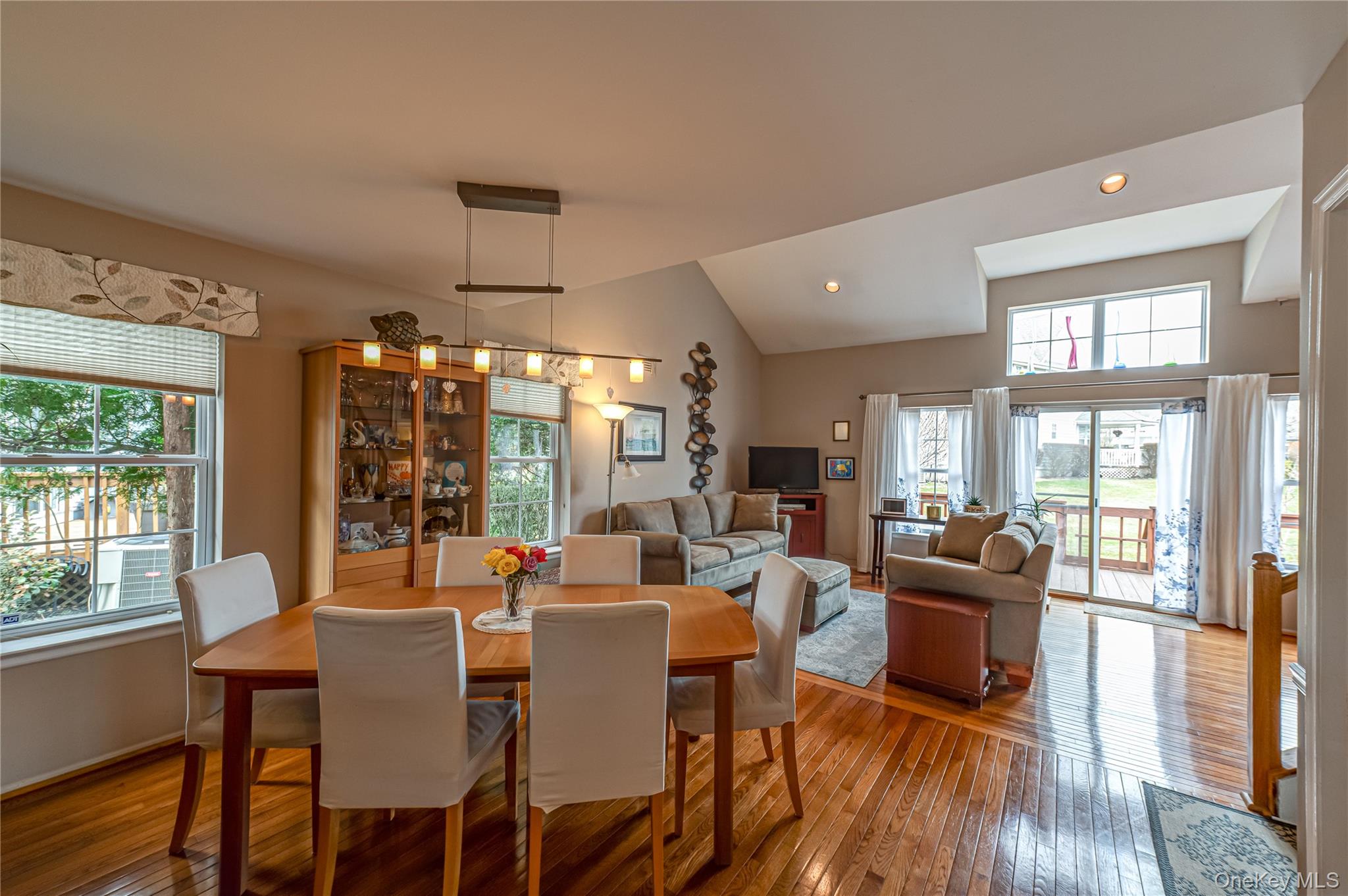 #4 photo, 83 Broadlawn Drive, Саффолк ‖ Central Islip , NY 11722