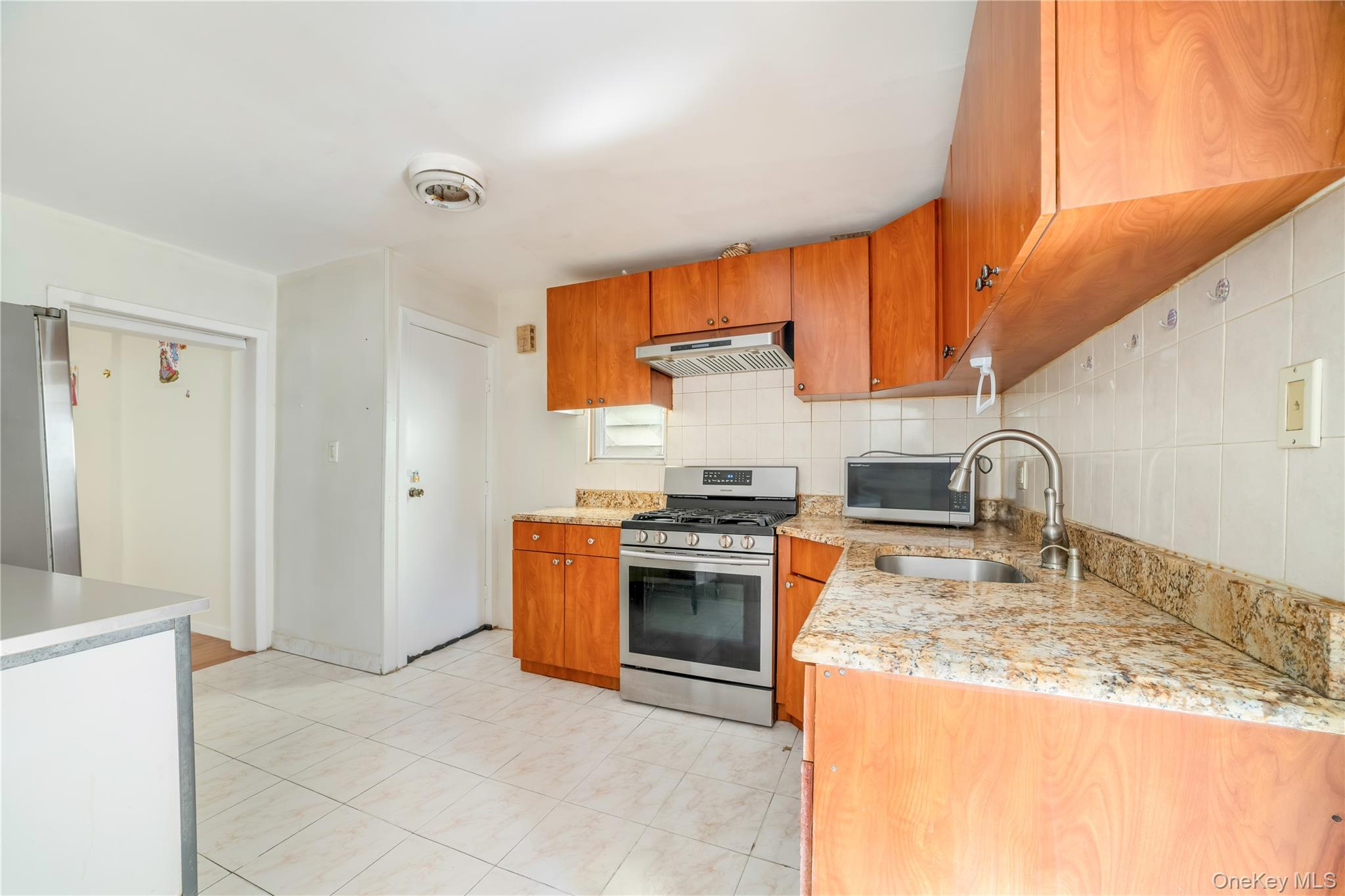 #6 photo, 8905 Moline Street, Куинс ‖ Queens Village , NY 11428