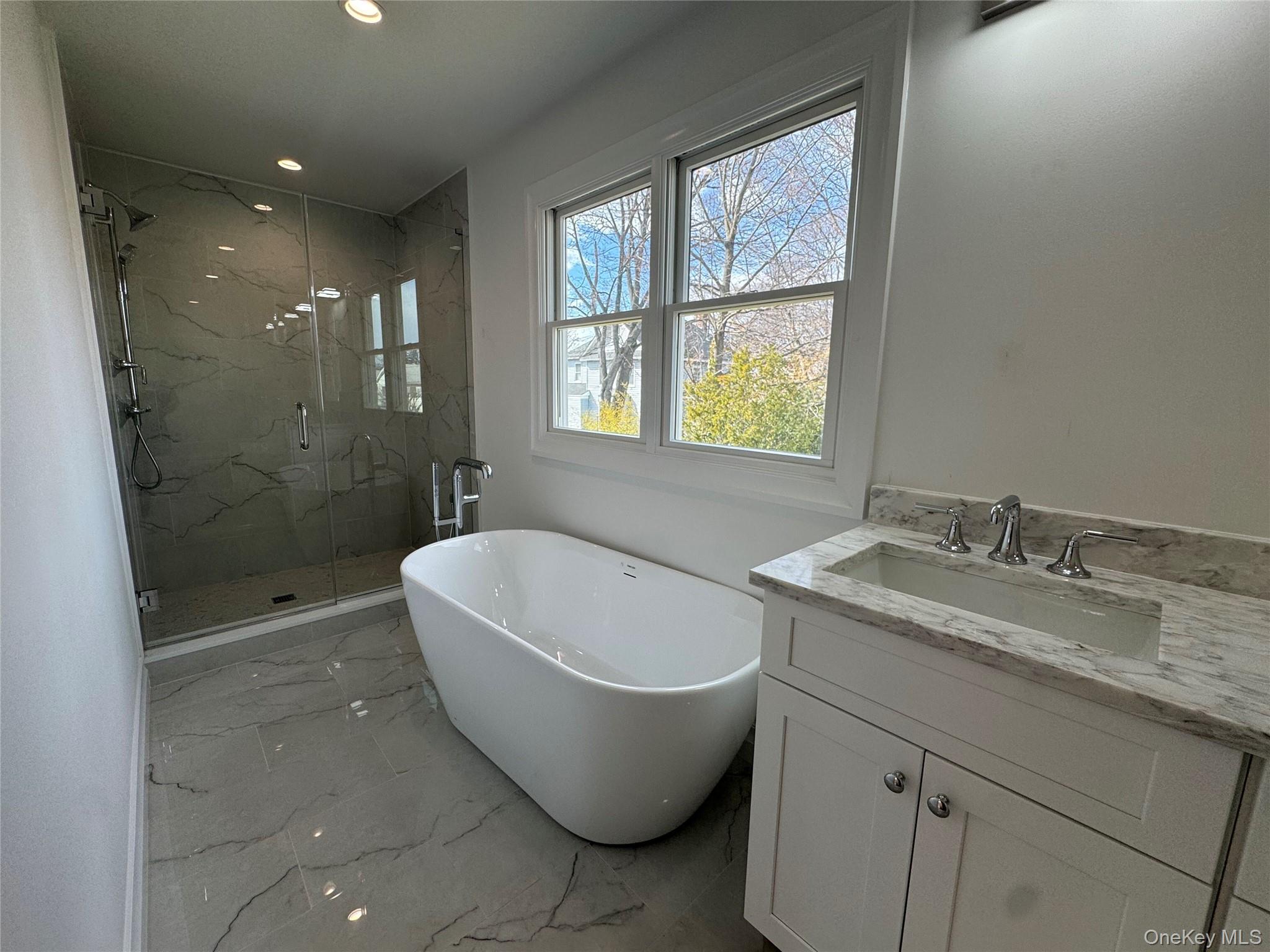 #7 photo, 11 First Street, ナッソー郡 Glenwood Landing , NY 11547