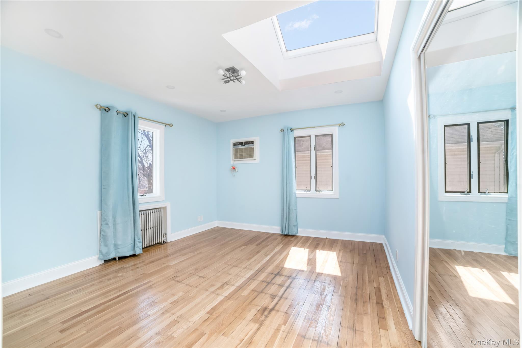 #11 photo, 81-28 252nd Street, Bellerose , NY 11426