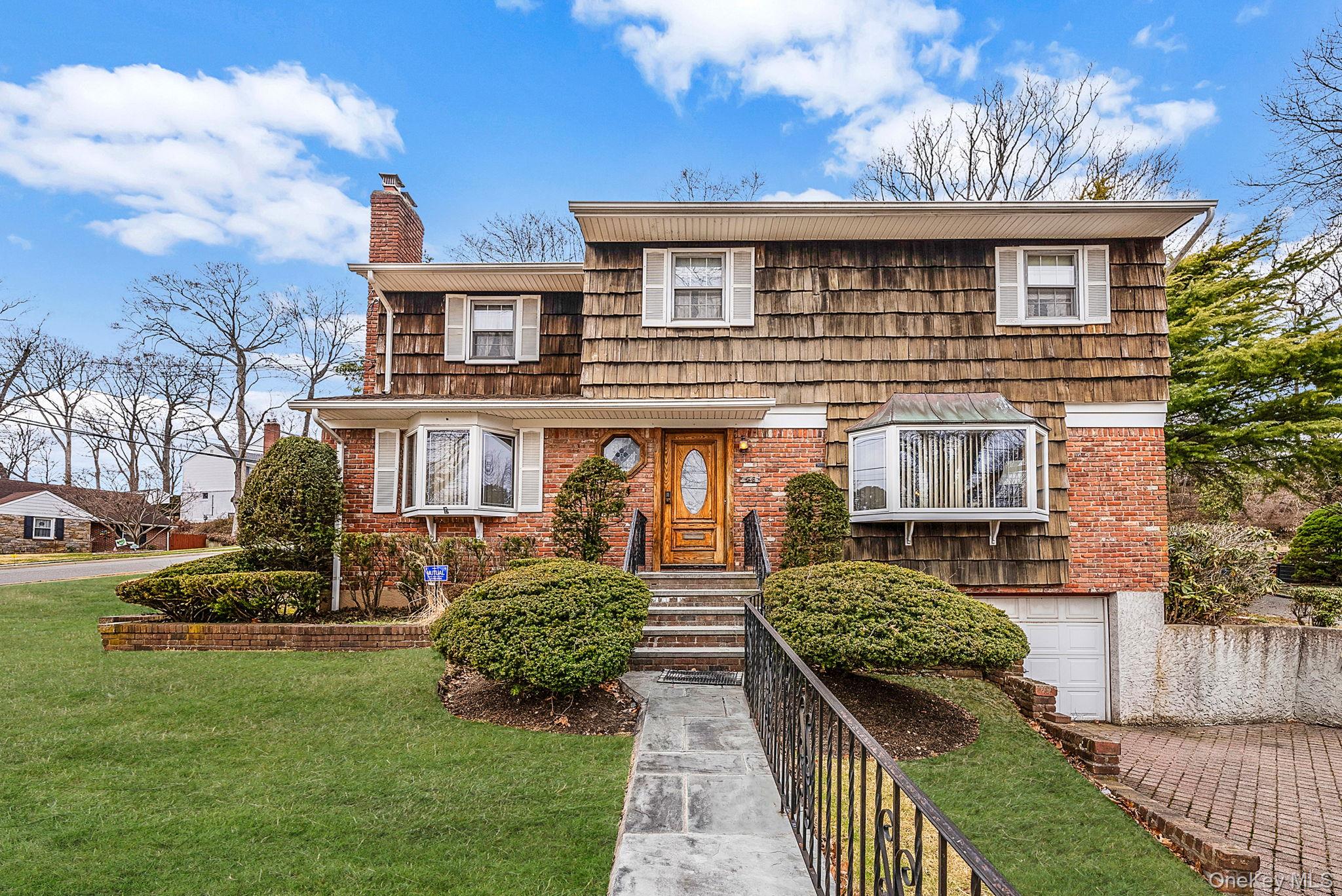 #1 photo, 46 Anita Place, Нассау ‖ Farmingdale , NY 11735