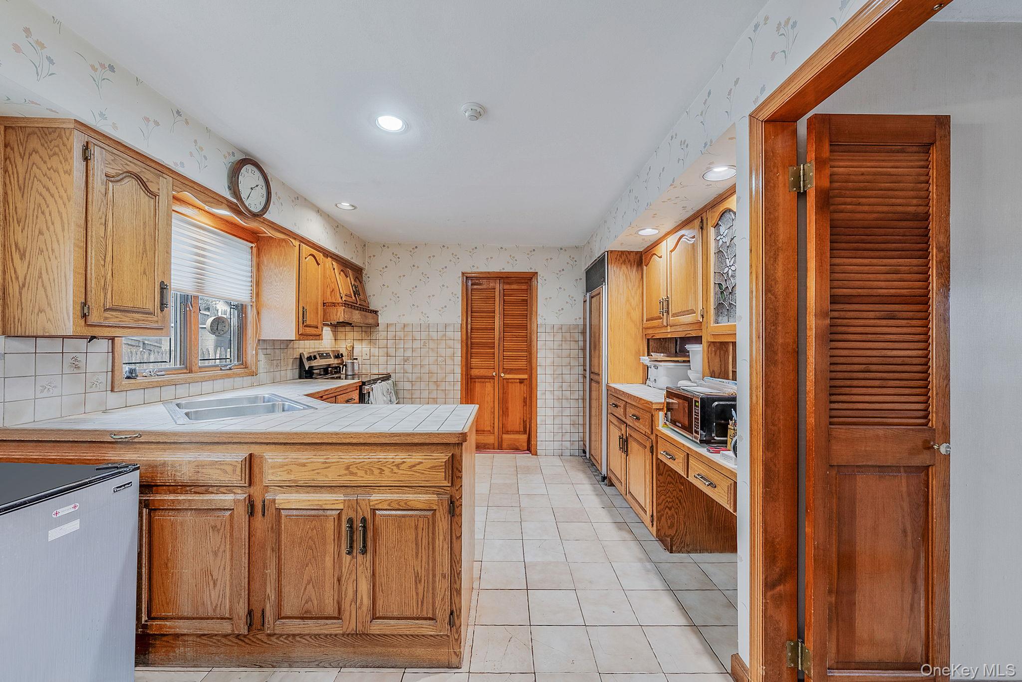 #14 photo, 46 Anita Place, Нассау ‖ Farmingdale , NY 11735