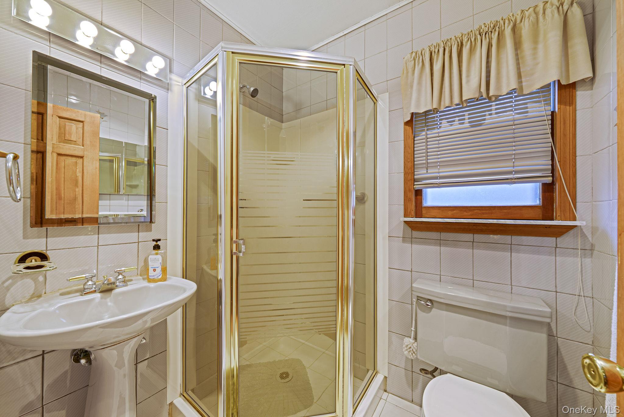 #20 photo, 46 Anita Place, Нассау ‖ Farmingdale , NY 11735