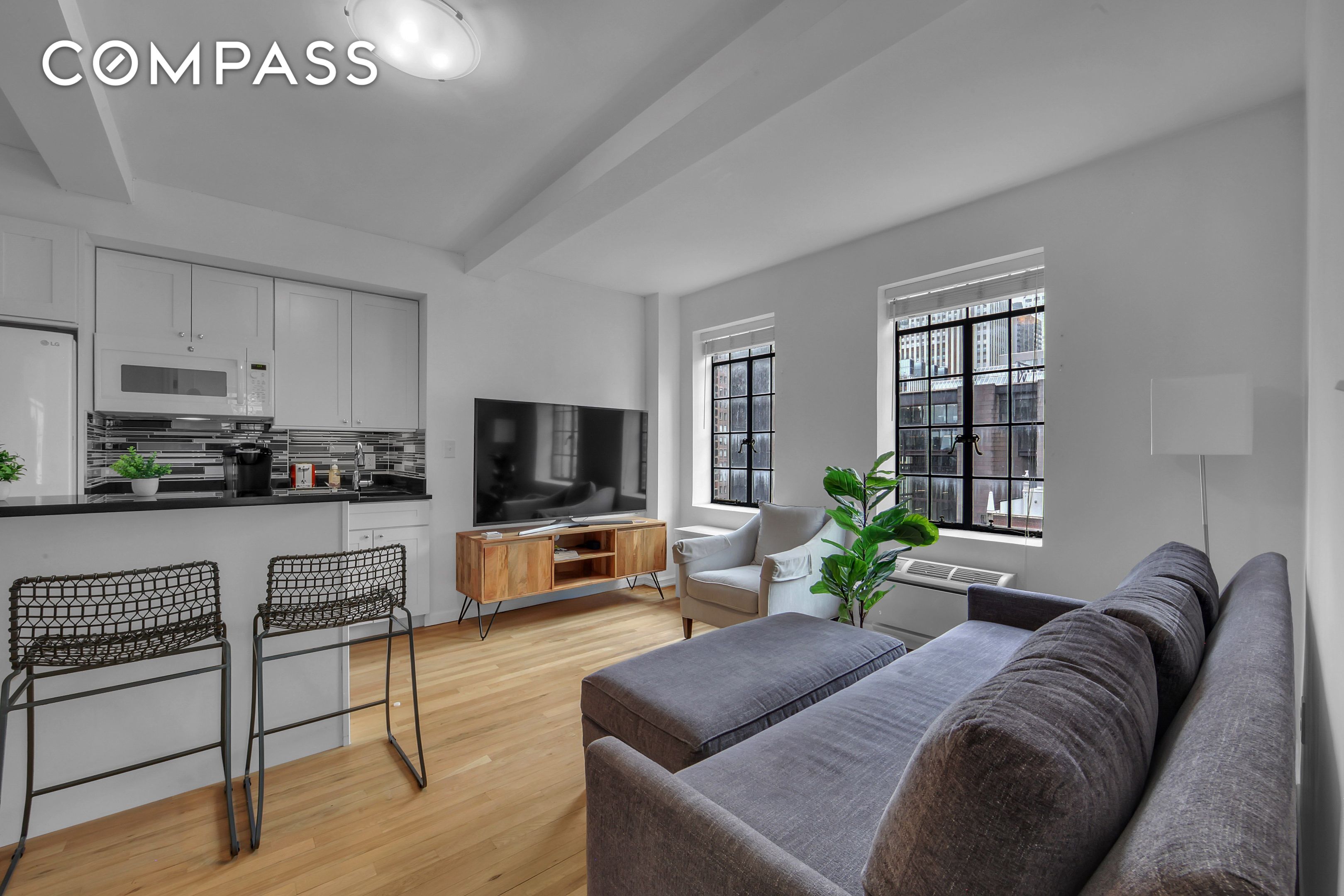 #3 photo, 45 Tudor City Place, マンハッタン Midtown East , NY 10017