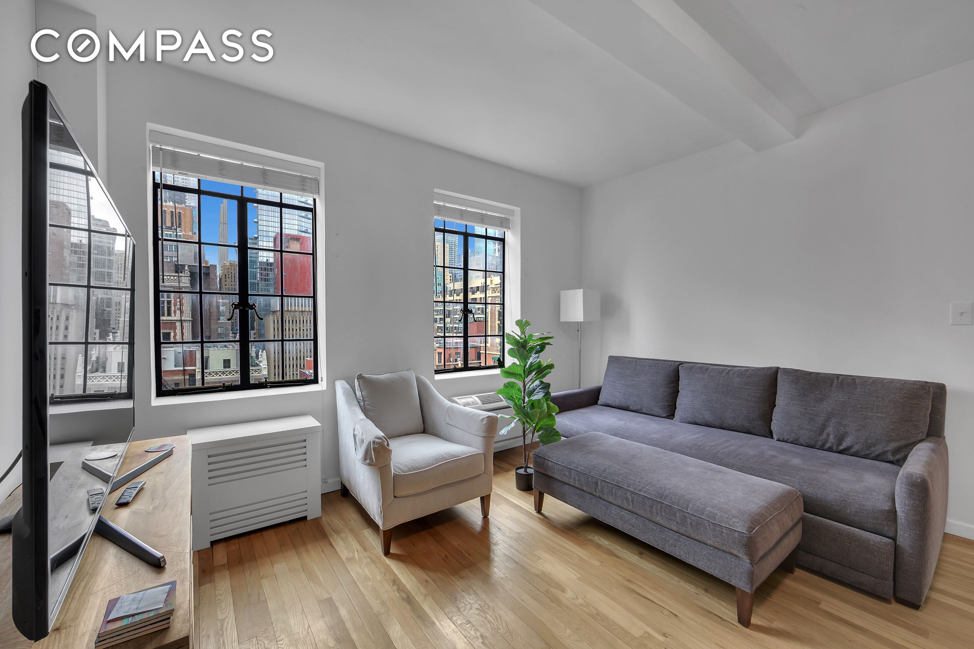 #4 photo, 45 Tudor City Place, マンハッタン Midtown East , NY 10017