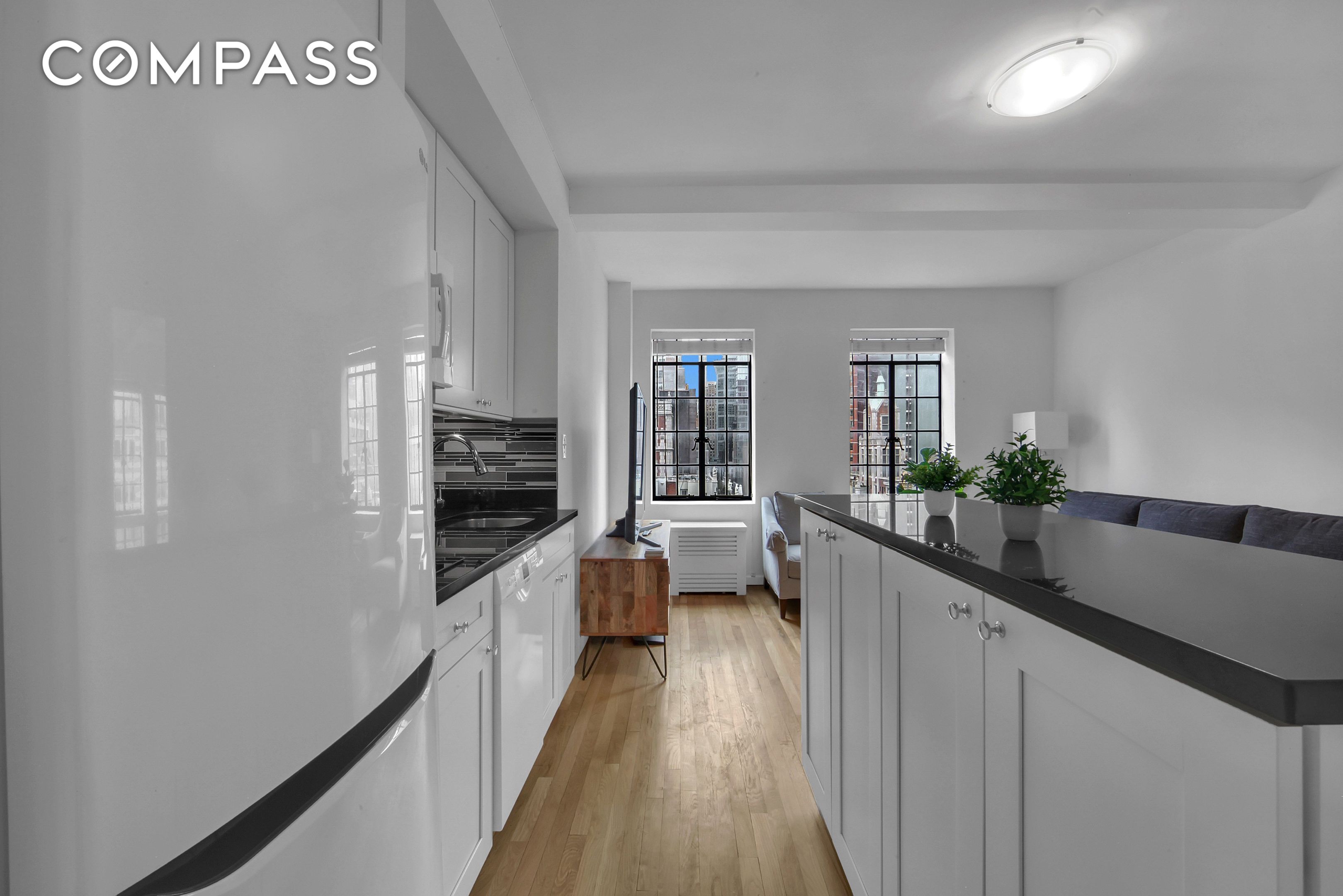 #7 photo, 45 Tudor City Place, マンハッタン Midtown East , NY 10017